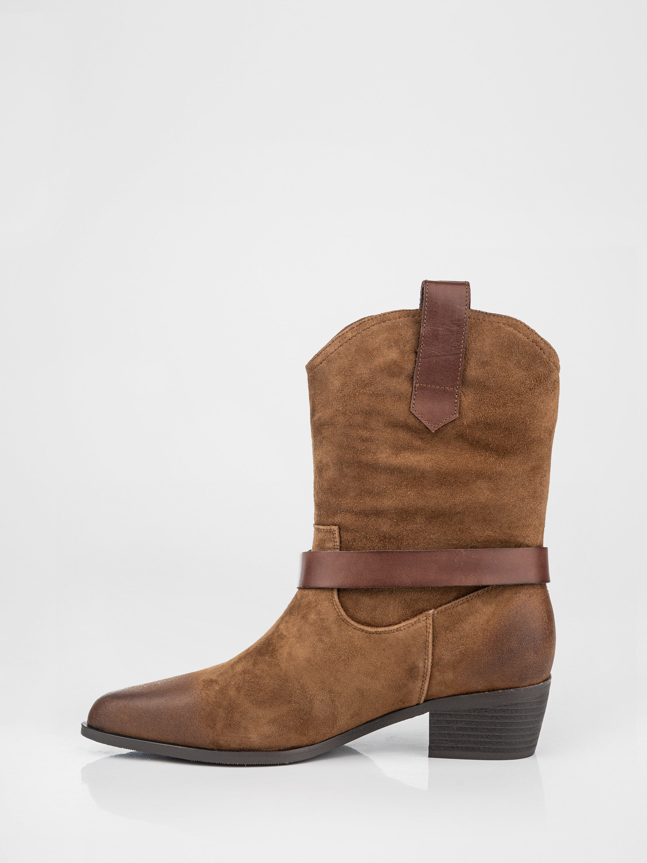 Замшеві ковбойки у коричневому кольорі