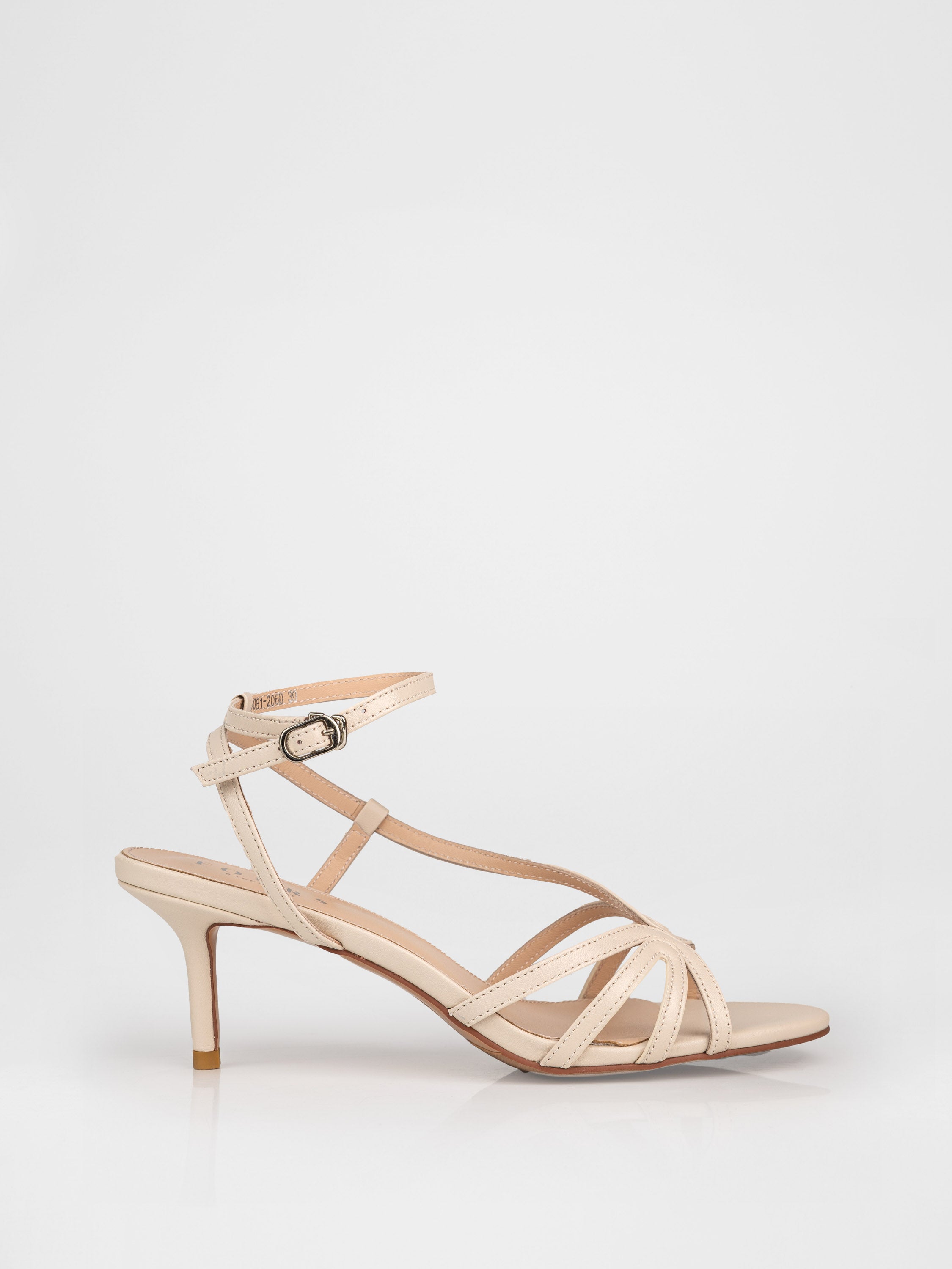 Босоніжки на підборах у бежевому кольорі