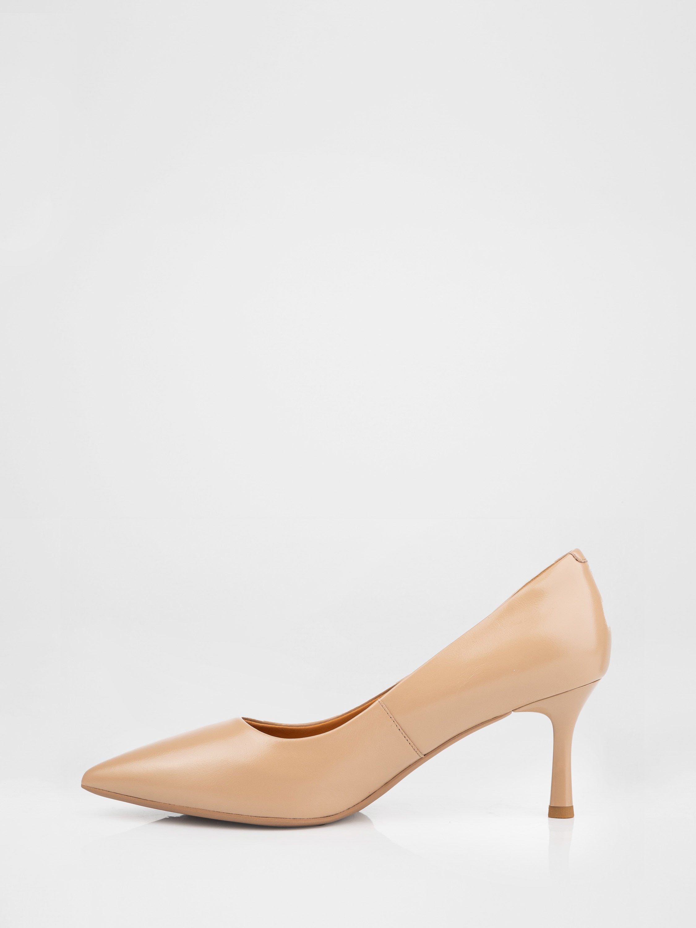 Туфлі човники у бежевому кольорі