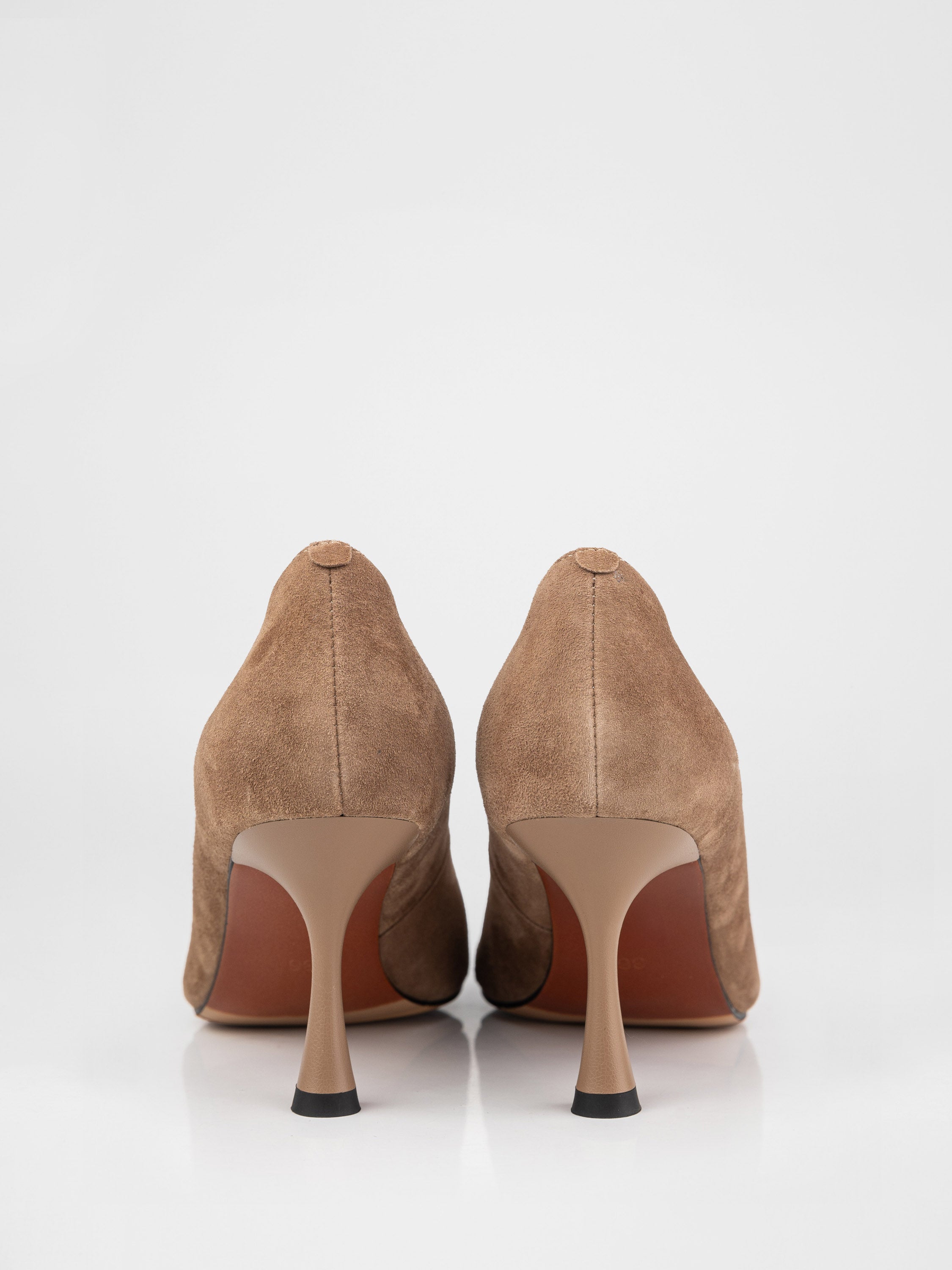 Замшеві човники у бежевому кольорі