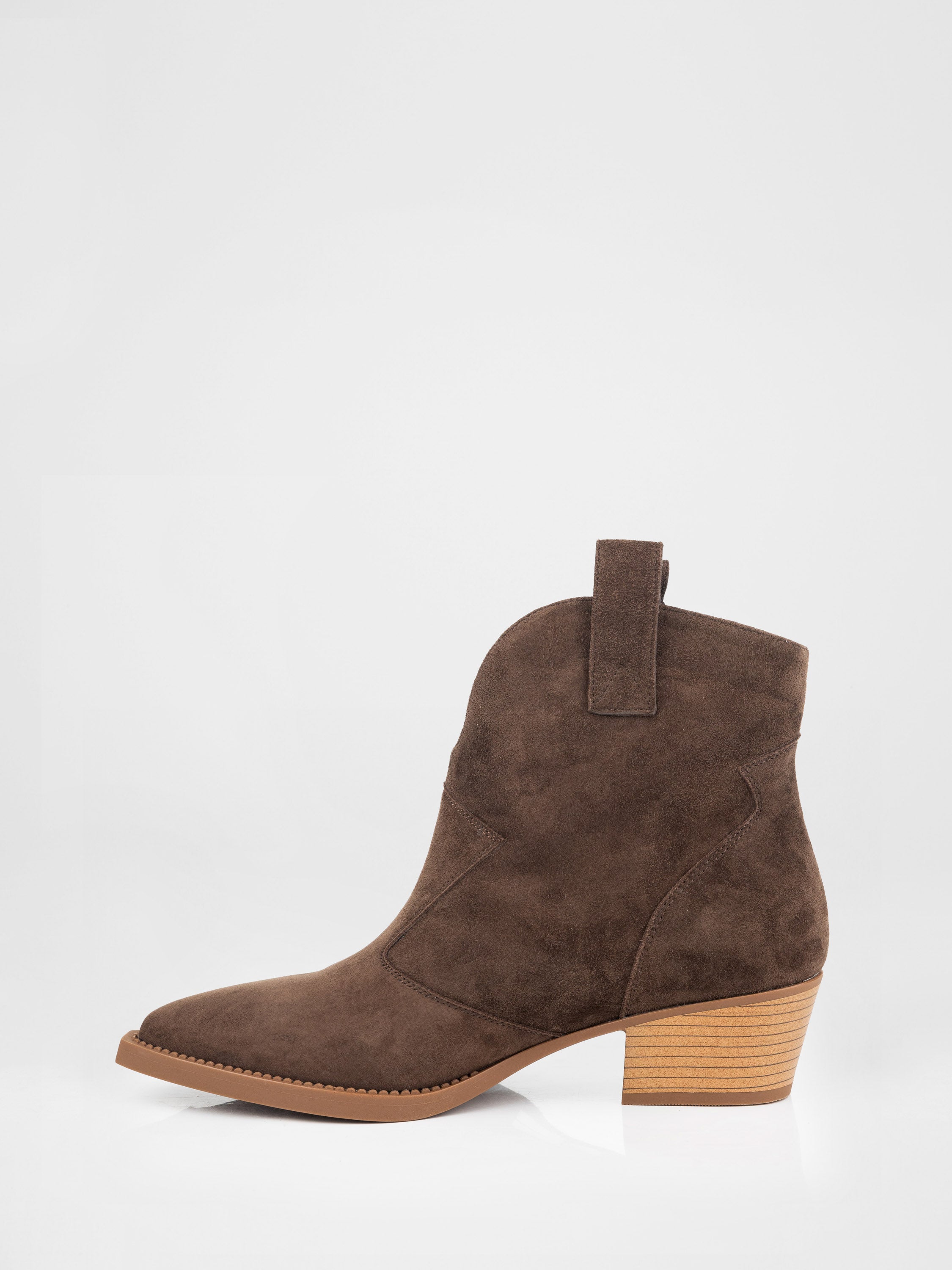 Замшеві ковбойки у коричневому кольорі