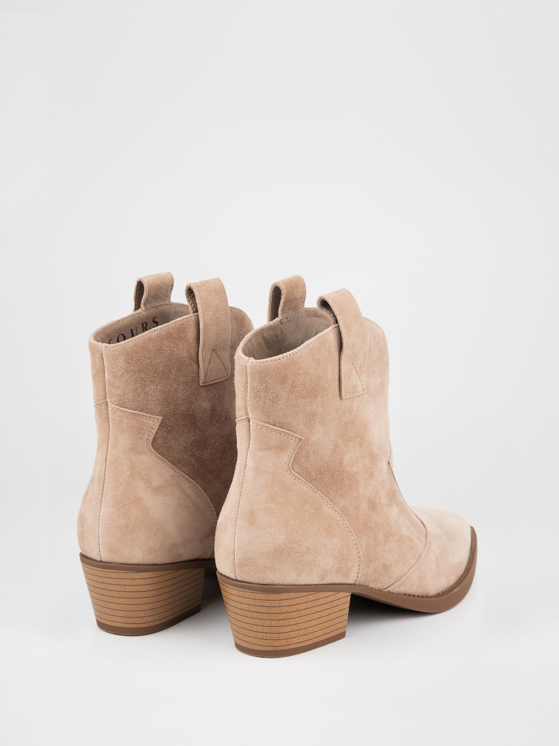 Замшеві ковбойки у бежевому кольорі