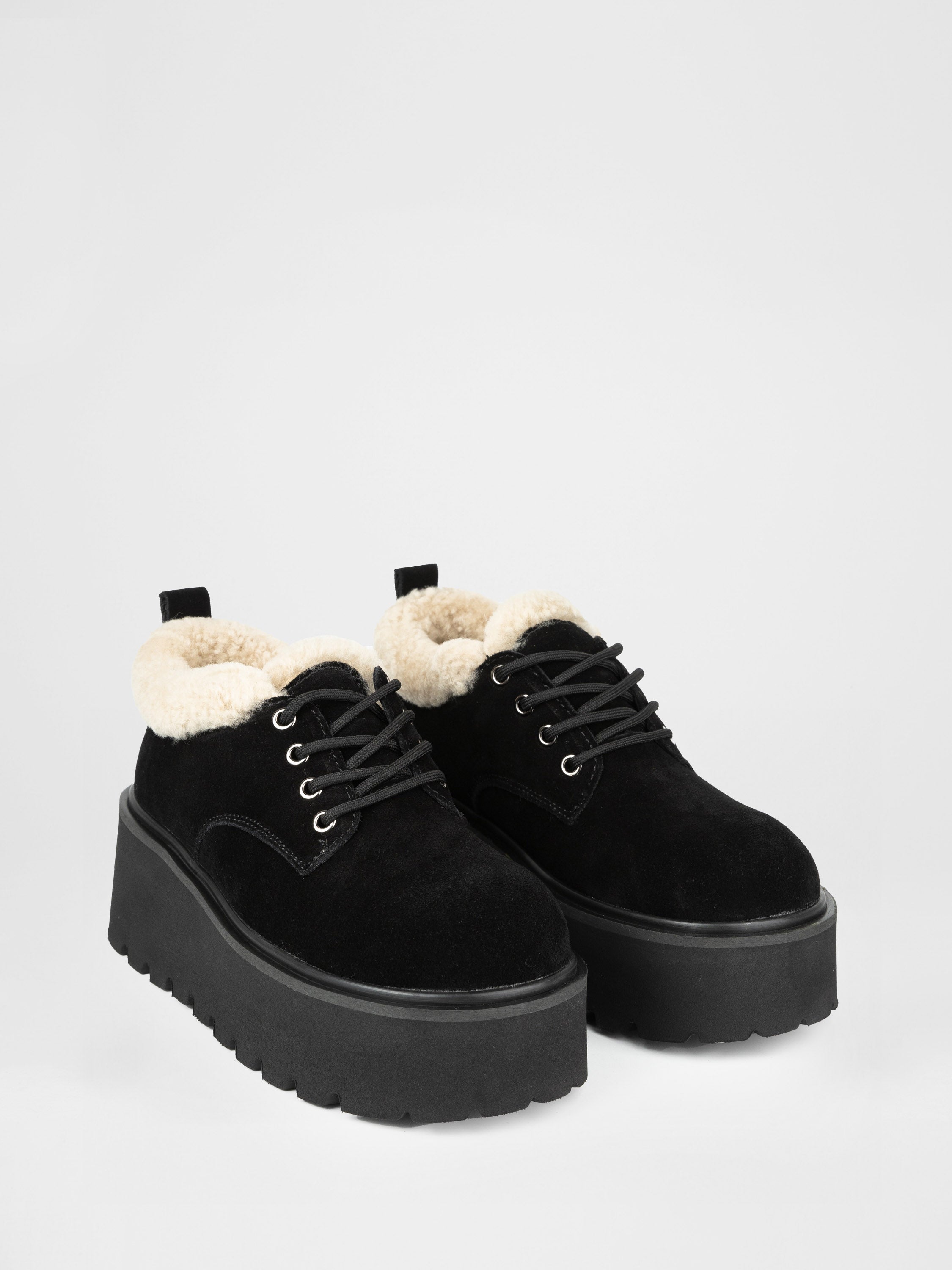 Туфлі-Уггі у чорному кольорі