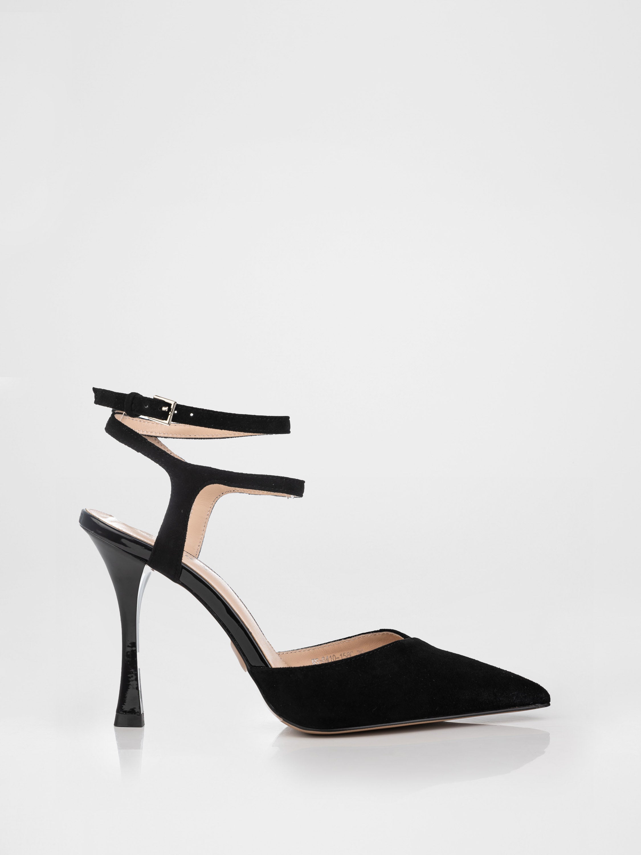 Босоніжки на підборах у чорному кольорі