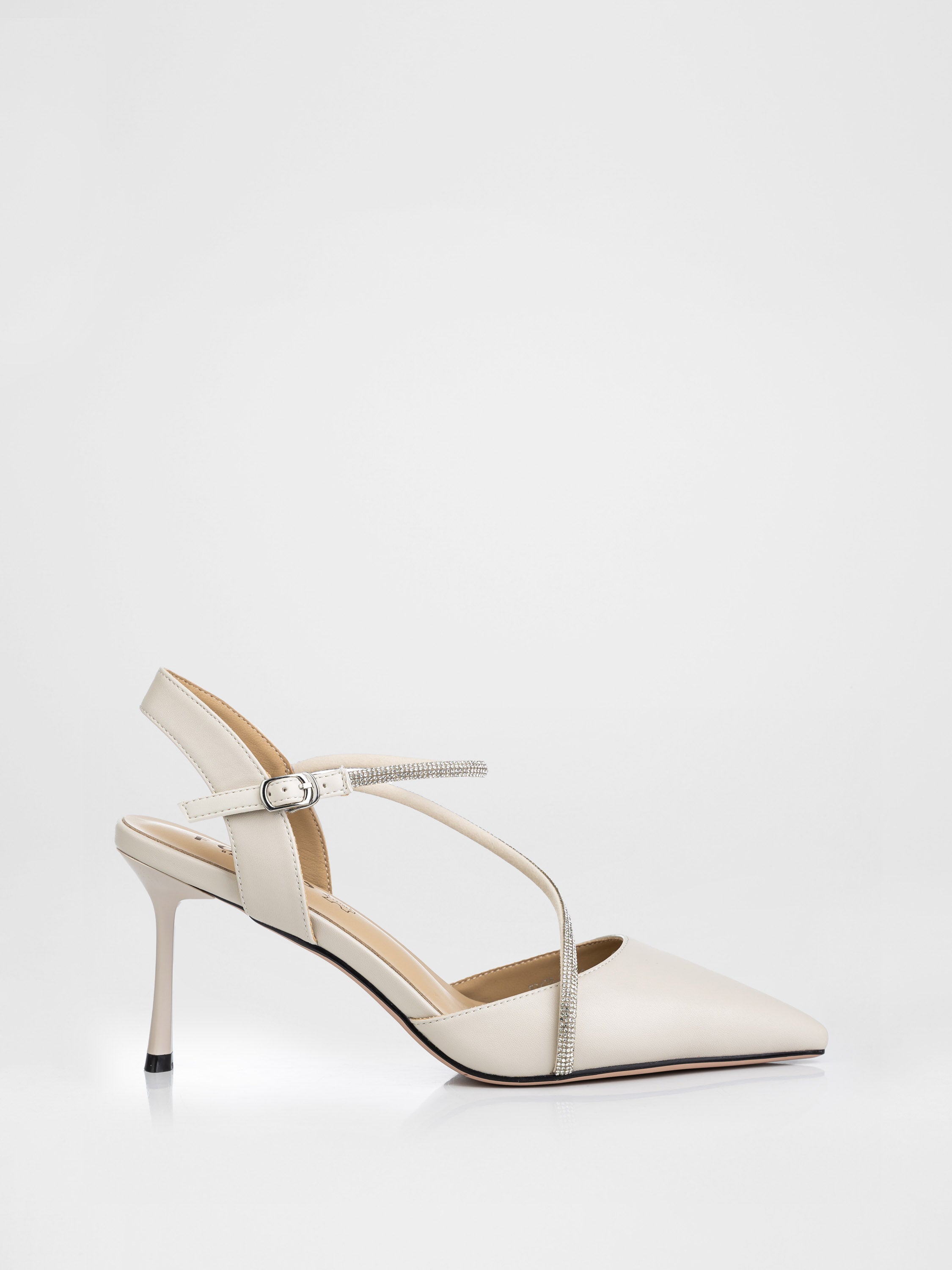 Босоніжки на підборах у бежевому кольорі декоровані камінням