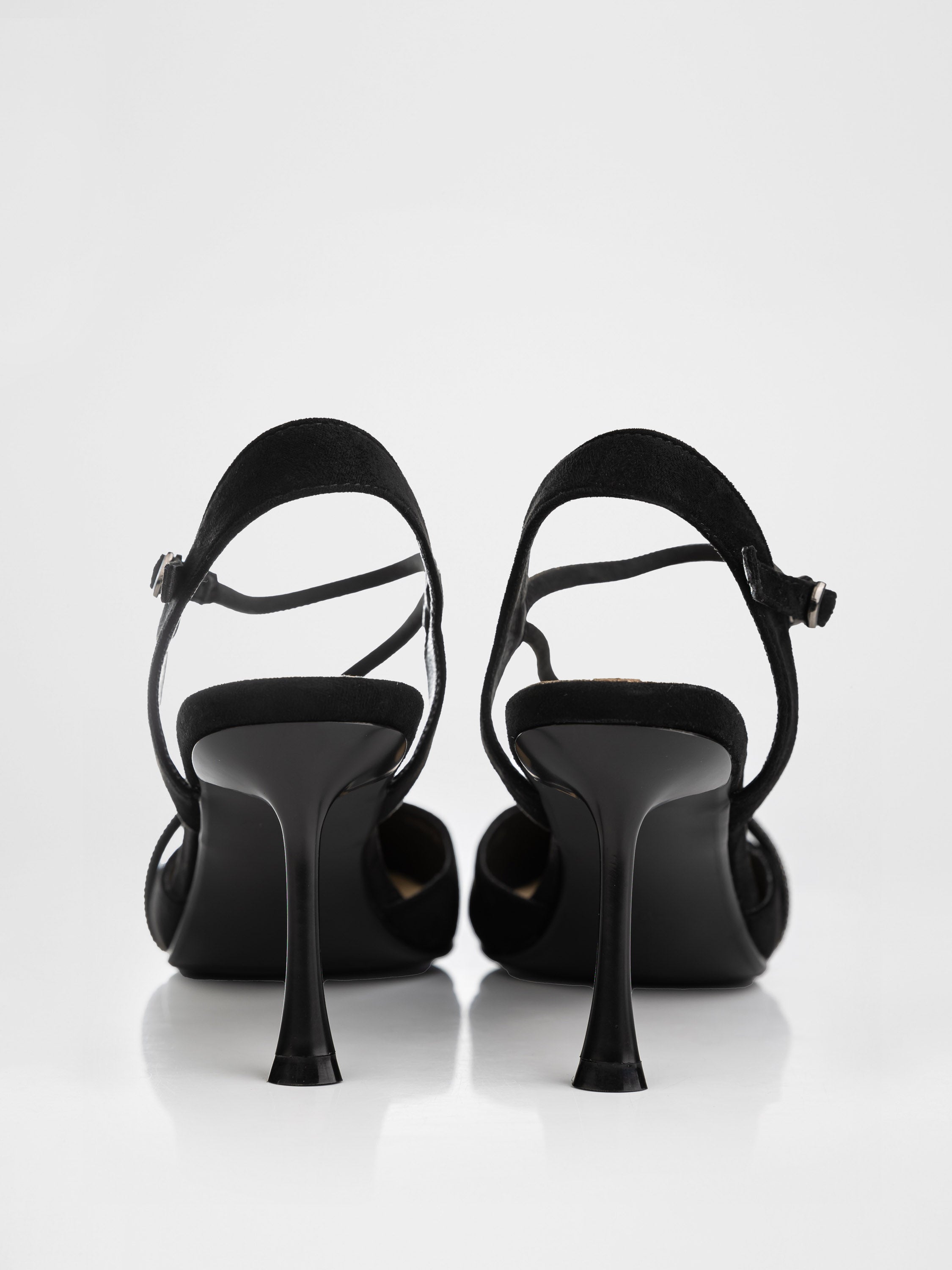 Босоніжки на підборах у чорному кольорі декоровані камінням