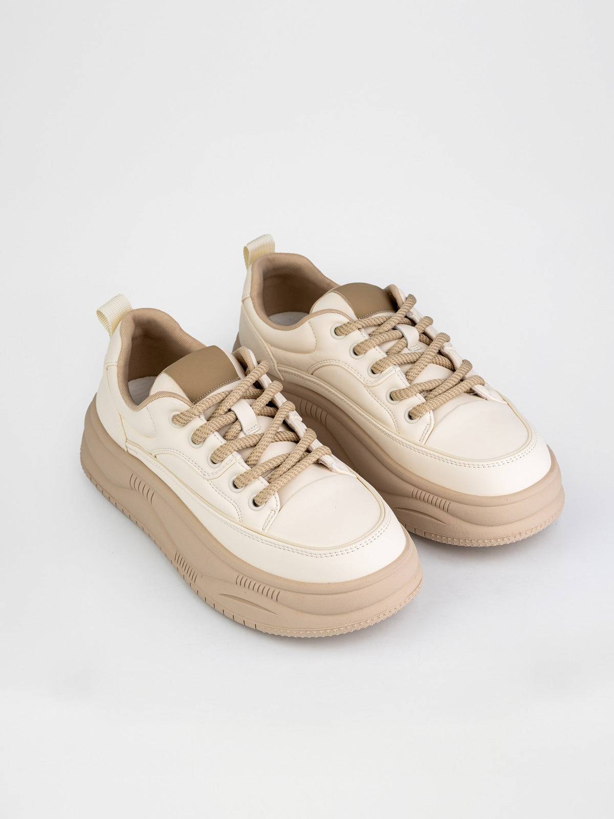 Кеди жіночі на масивній платформі у бежевому кольорі