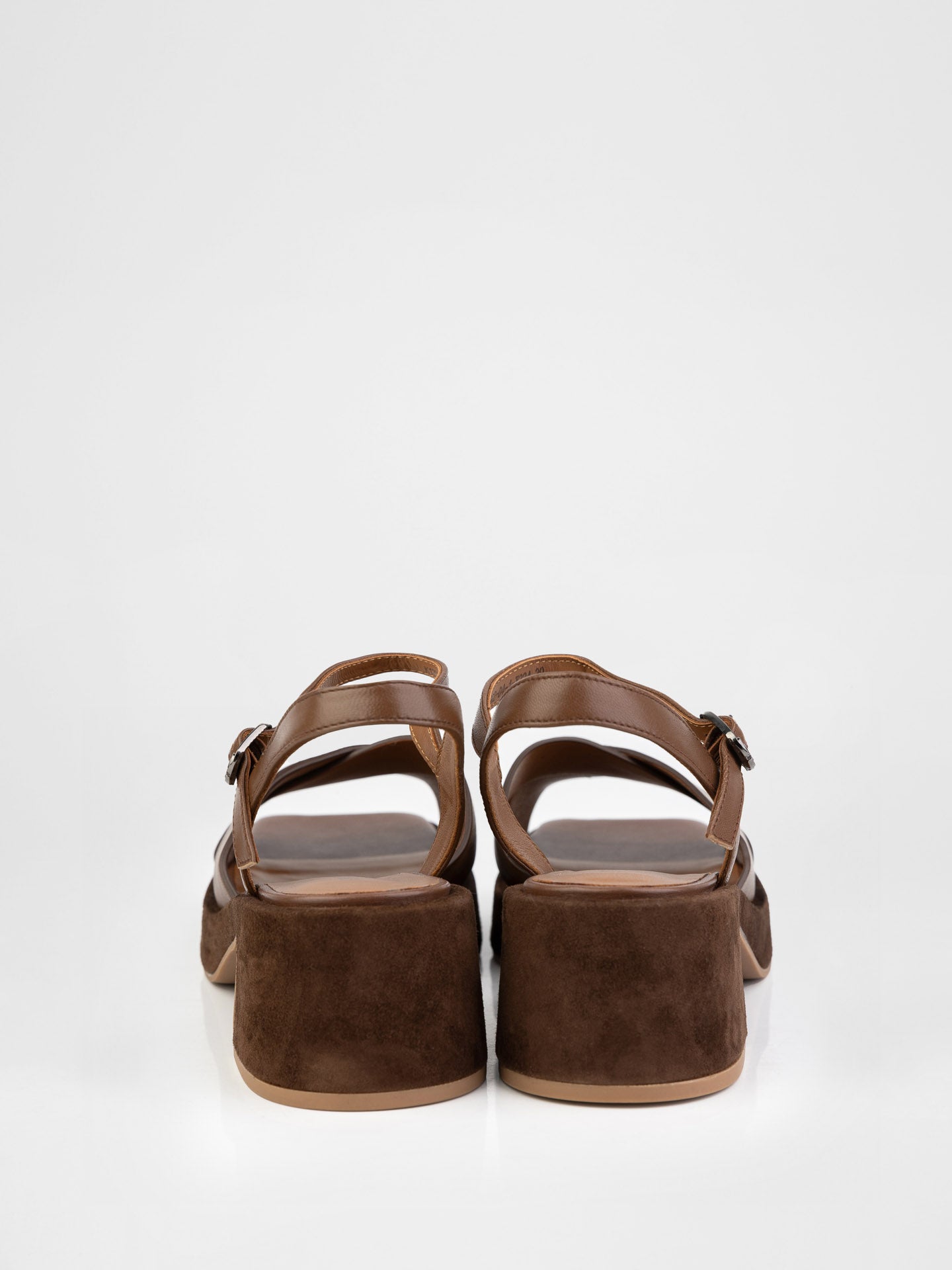 Бососніжки у коричневому кольорі