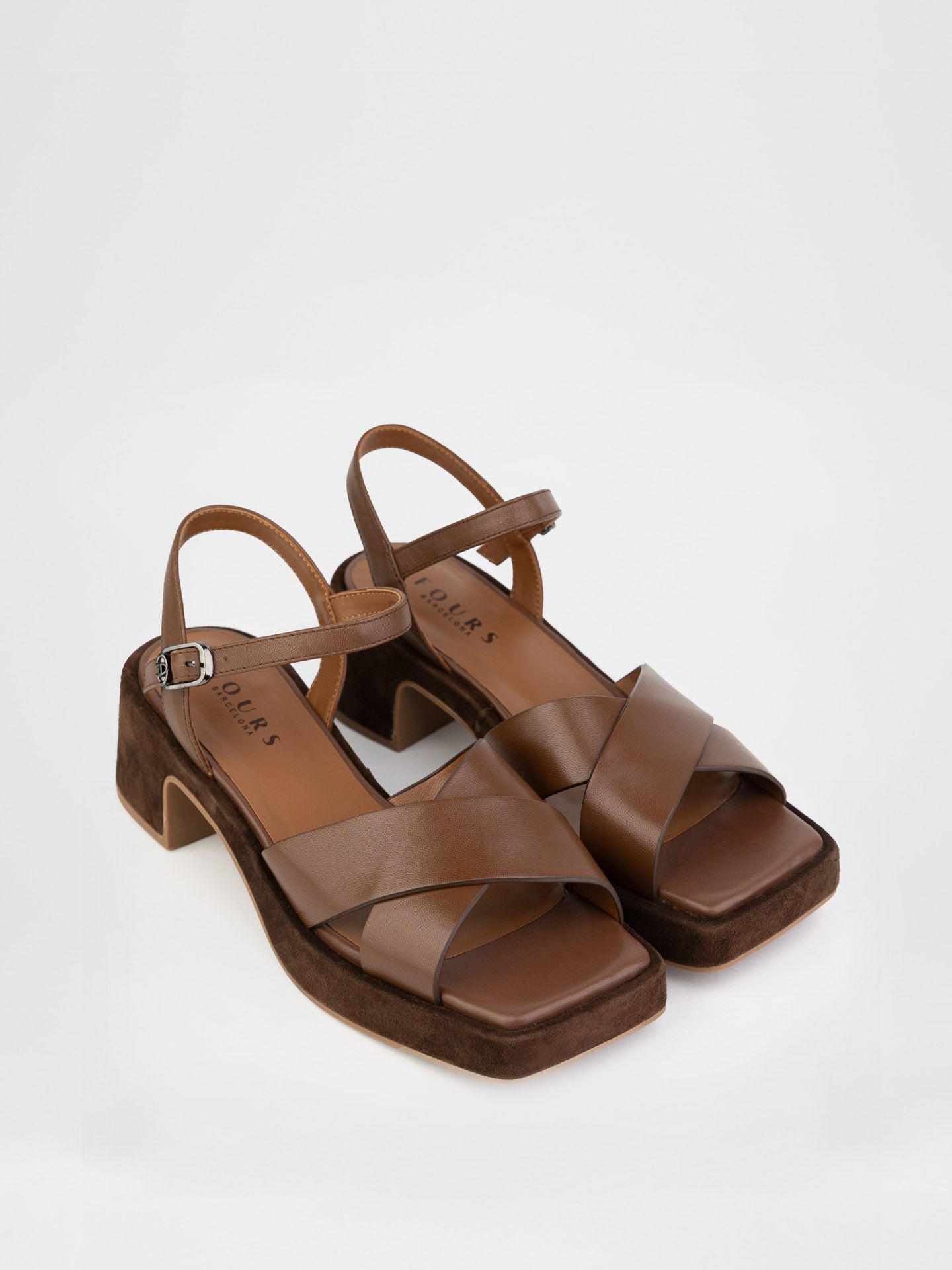 Бососніжки у коричневому кольорі