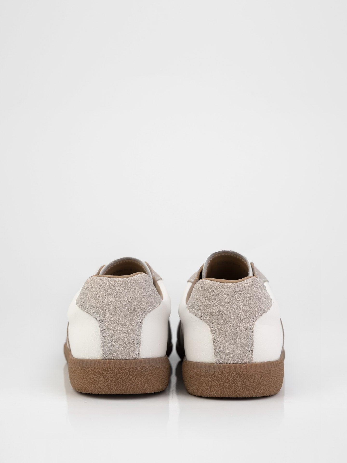 Замшеві кеди у бежевому кольорі