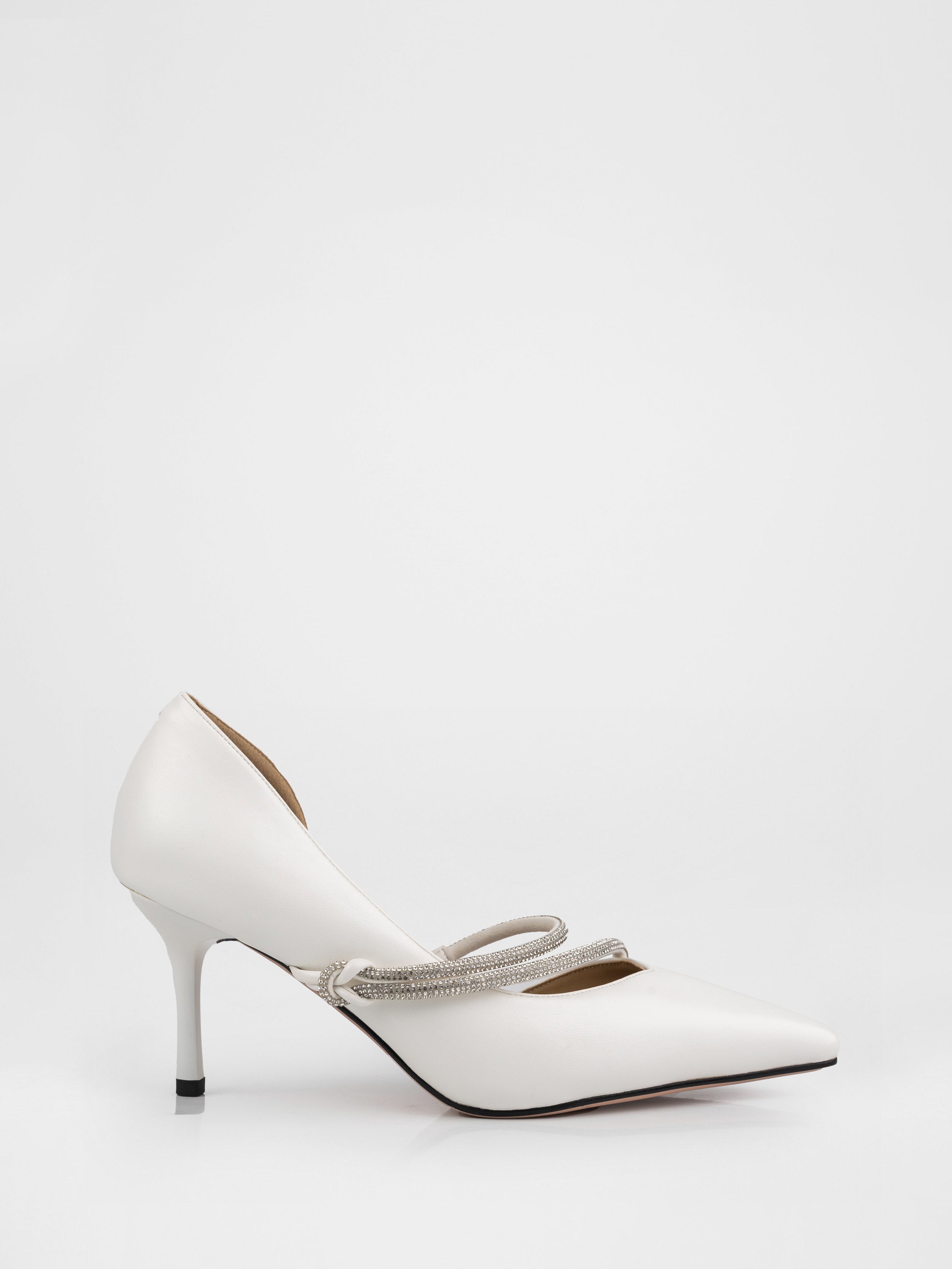 Туфлі човники у білому кольорі декоровані камінням