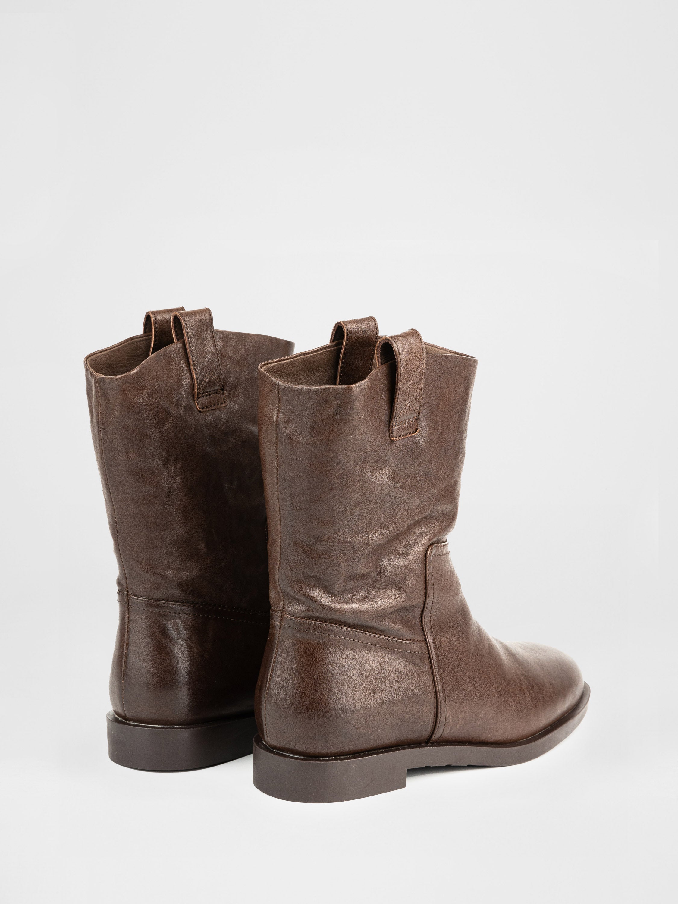 Зимові черевики у шоколадному кольорі