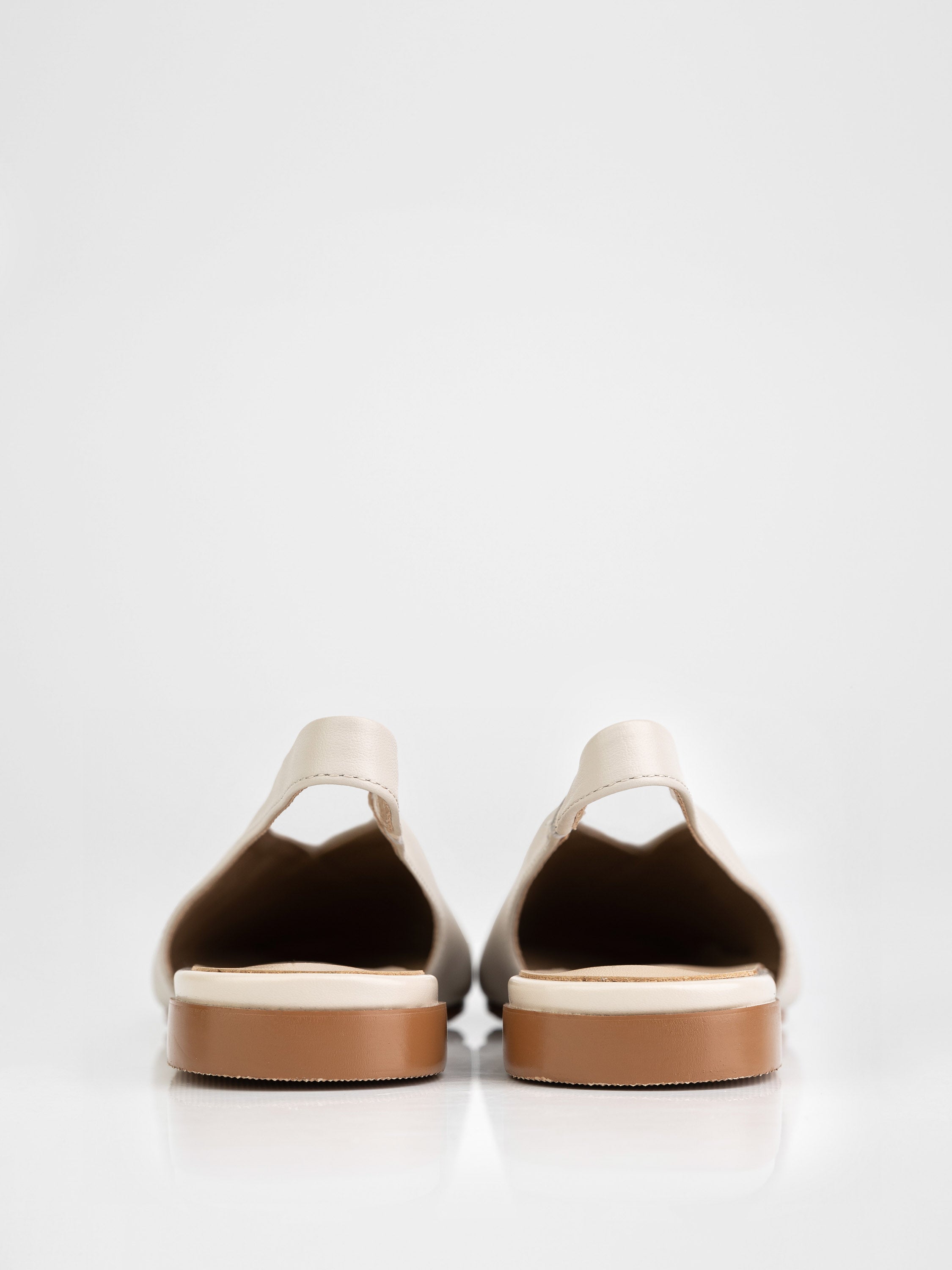 Слінгбеки у бежевому кольорі