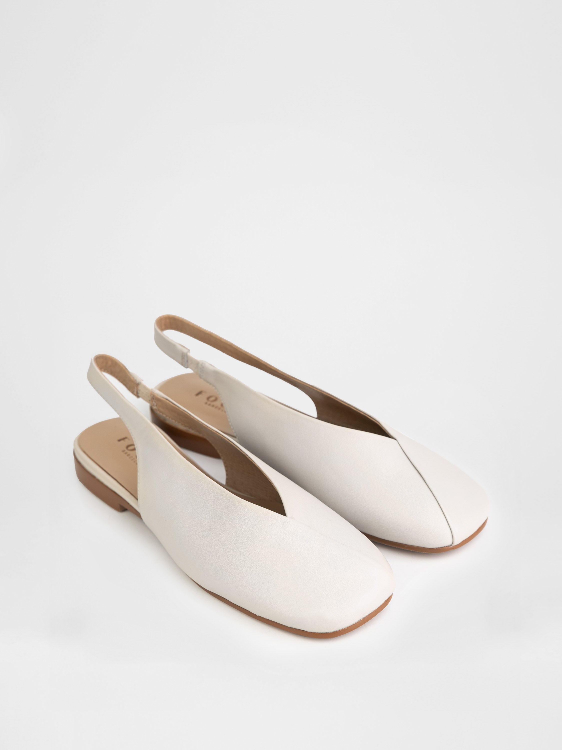 Слінгбеки у бежевому кольорі