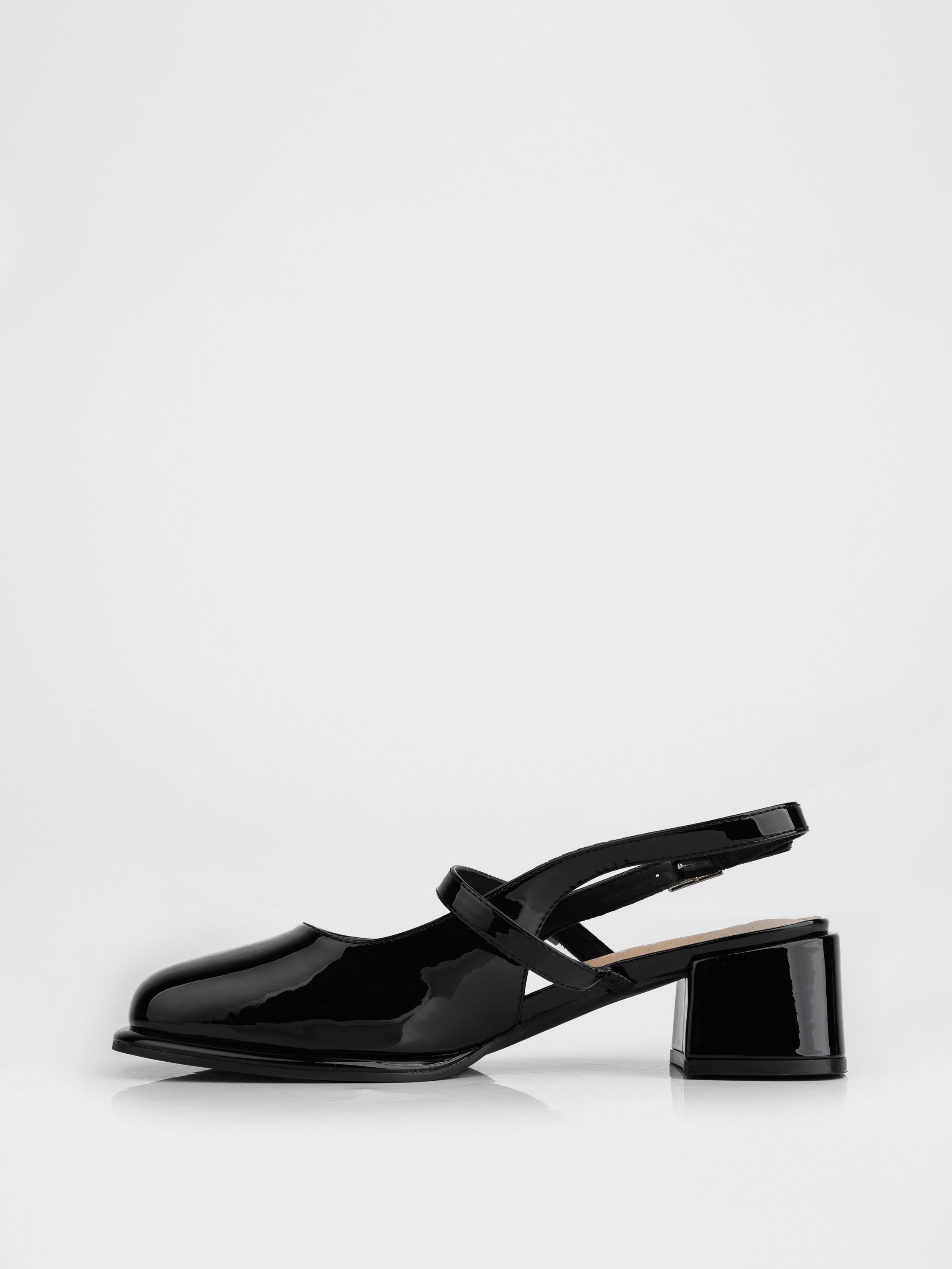 Слінгбеки на стійких підборах у чорному кольорі