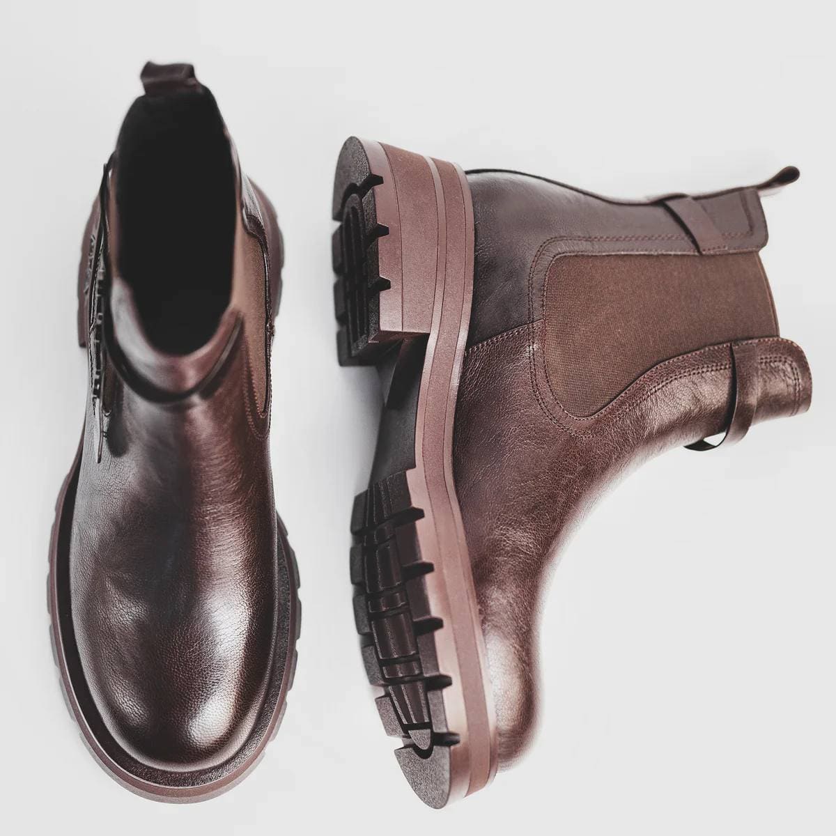 Шкіряні черевики Челсі у коричневому кольорі