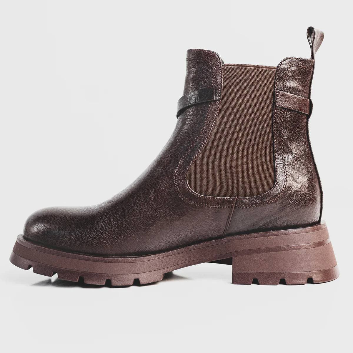 Шкіряні черевики Челсі у коричневому кольорі