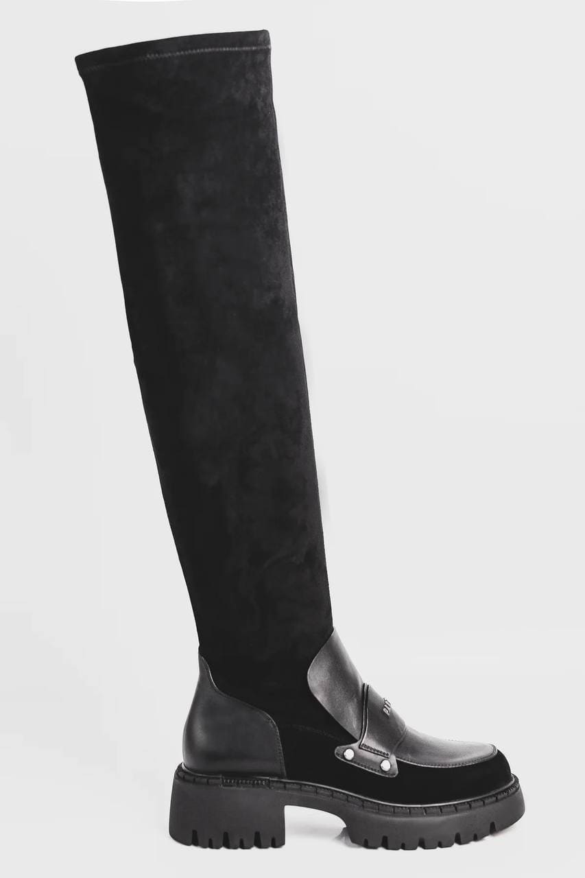 Замшеві ботфорти на тракторній підошві