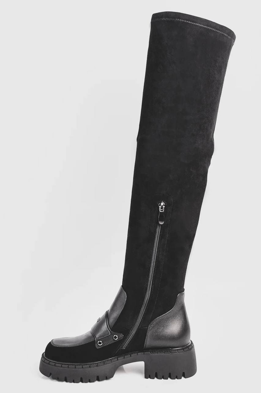 Замшеві ботфорти на тракторній підошві