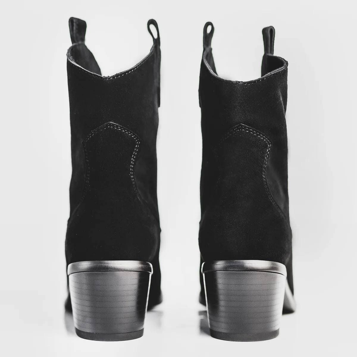 Замшеві черевики Ковбойки у чорному кольорі