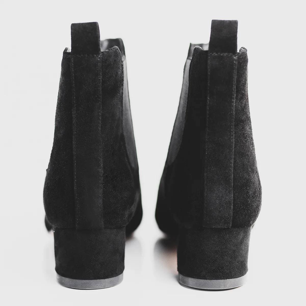 Ботильйони на підборах замшеві