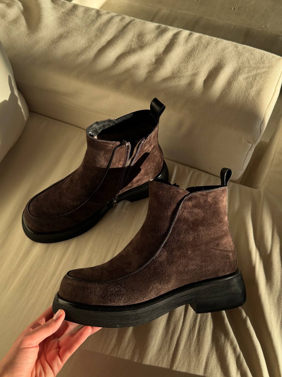 Черевики жіночі у коричневому кольорі замш-хутро