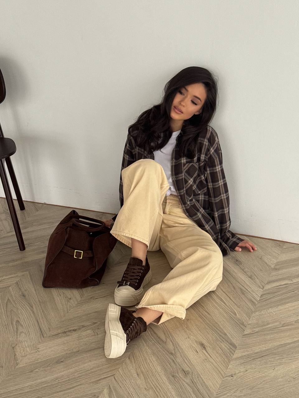 Кеди у шоколадному кольорі на масивній підошві