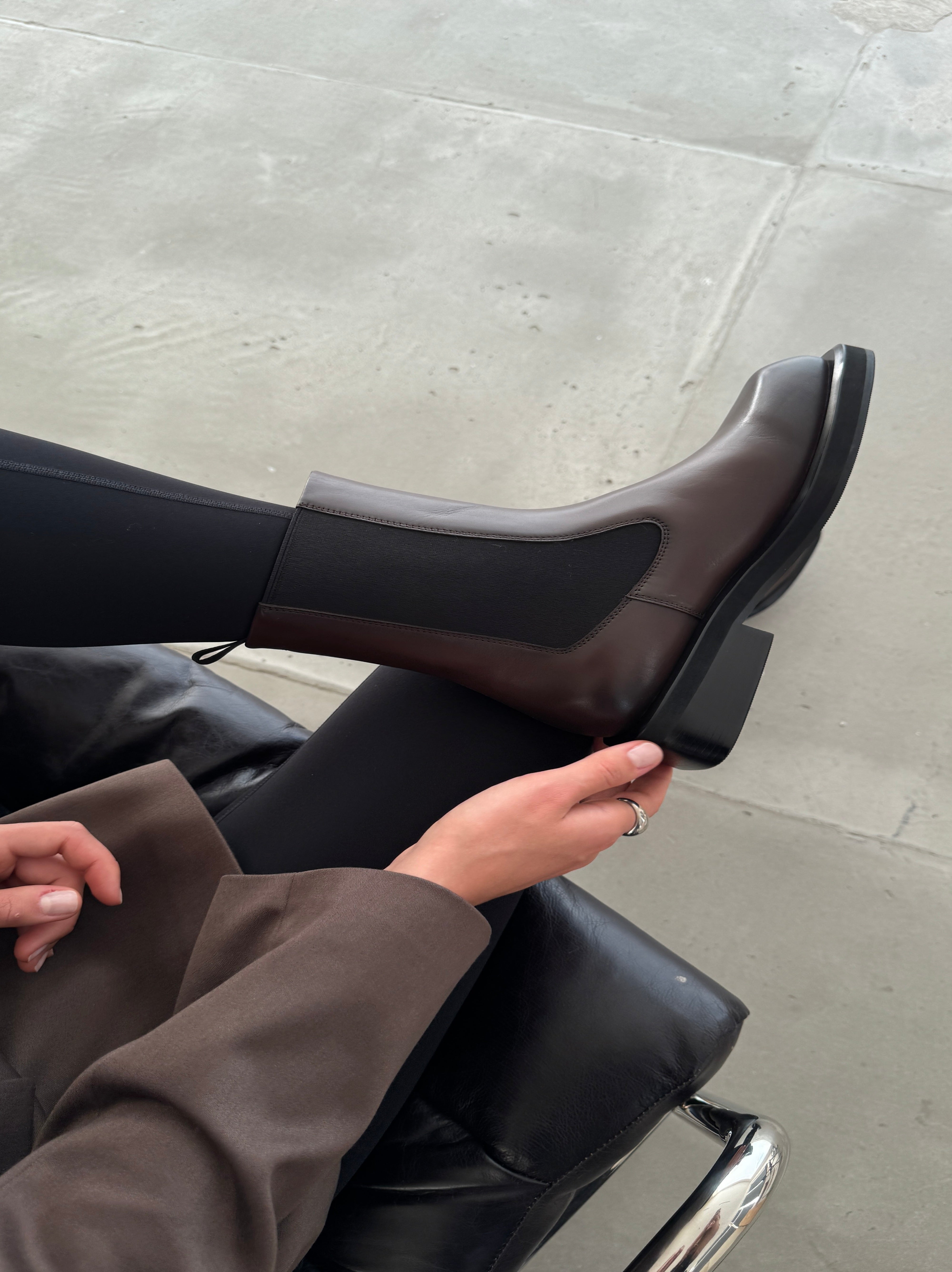 Шкіряні Черевики Челсі у коричневому кольорі