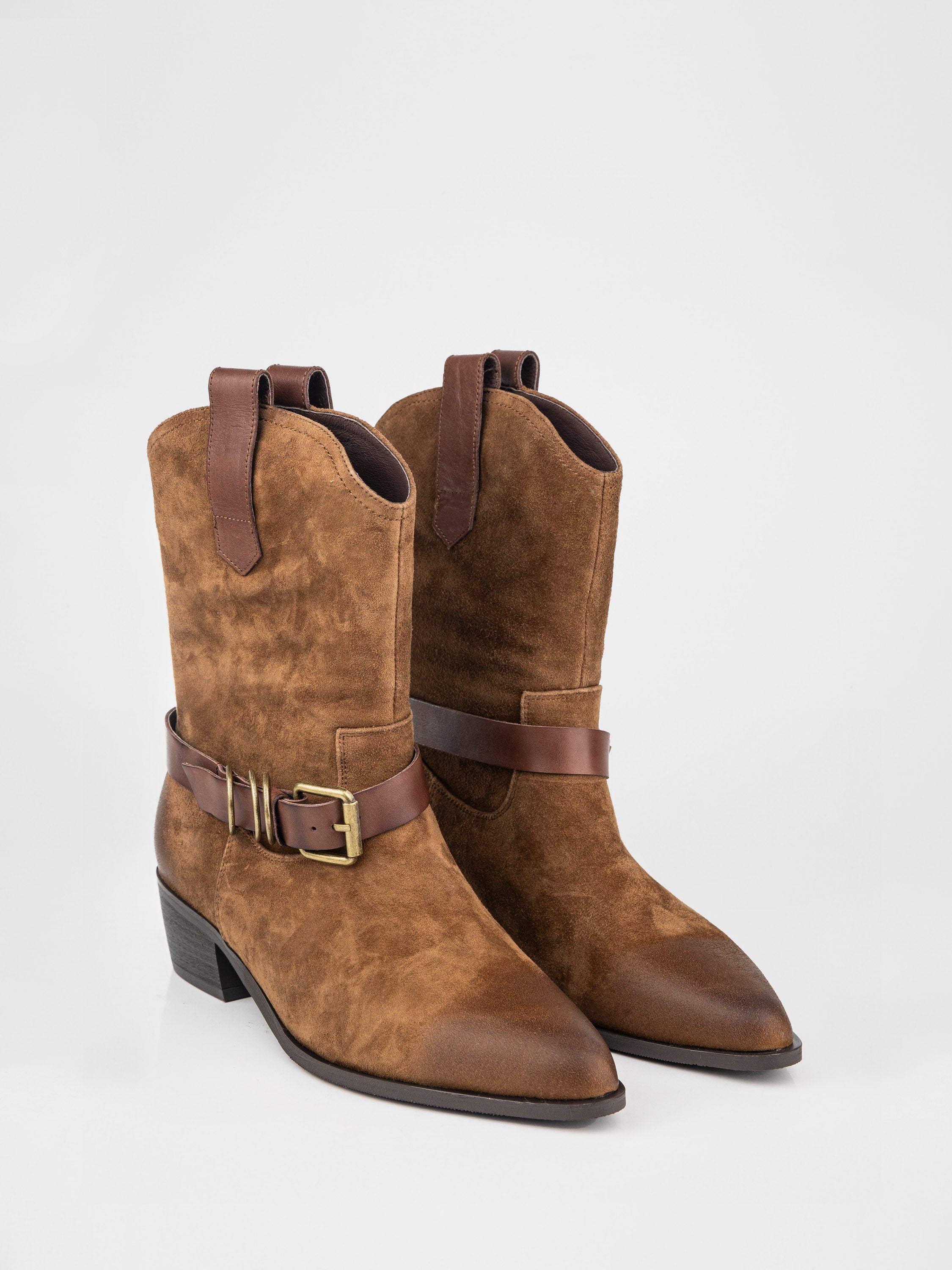 Замшеві ковбойки у коричневому кольорі