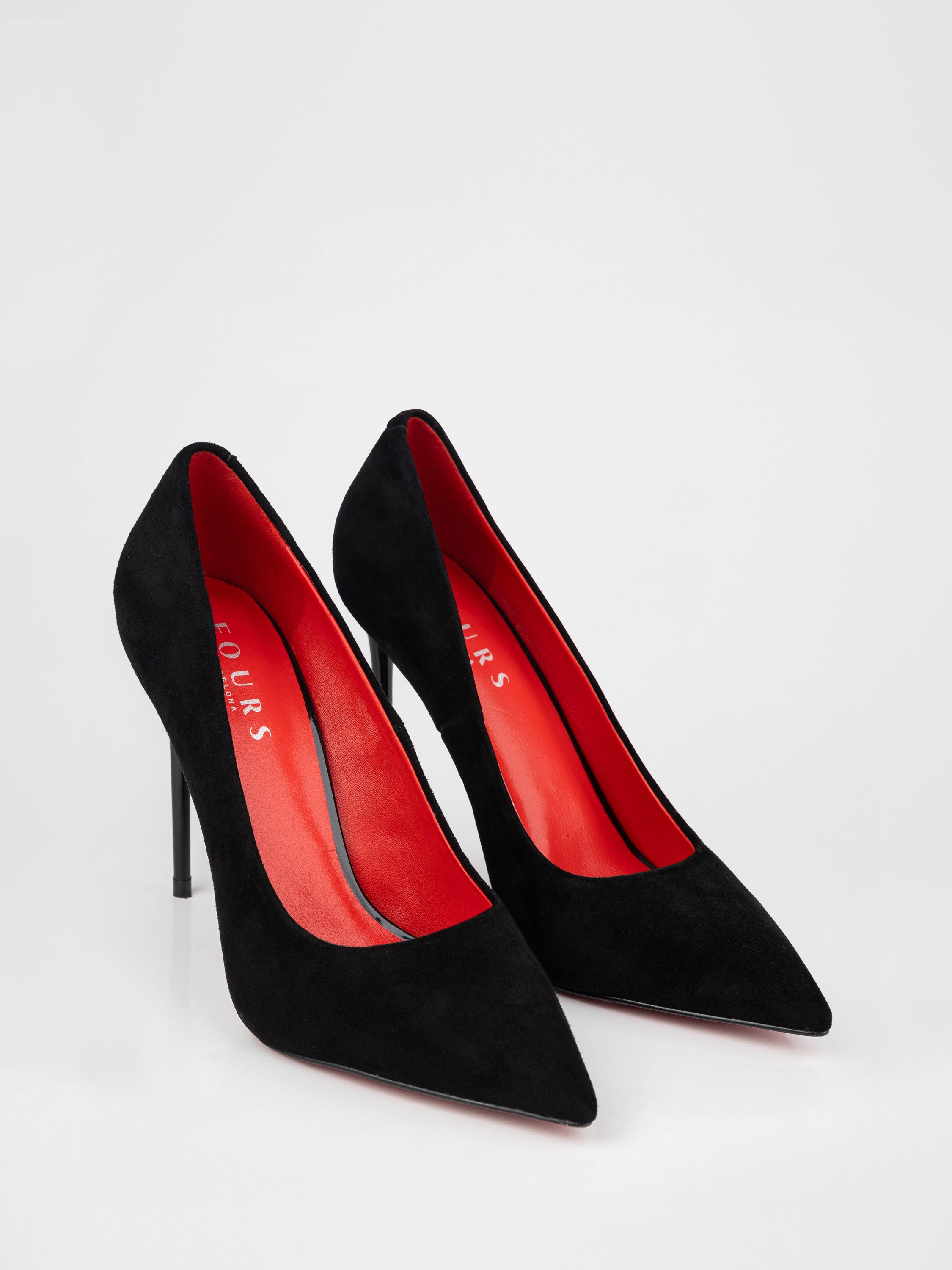 Замшеві туфлі човники у чорному кольорі