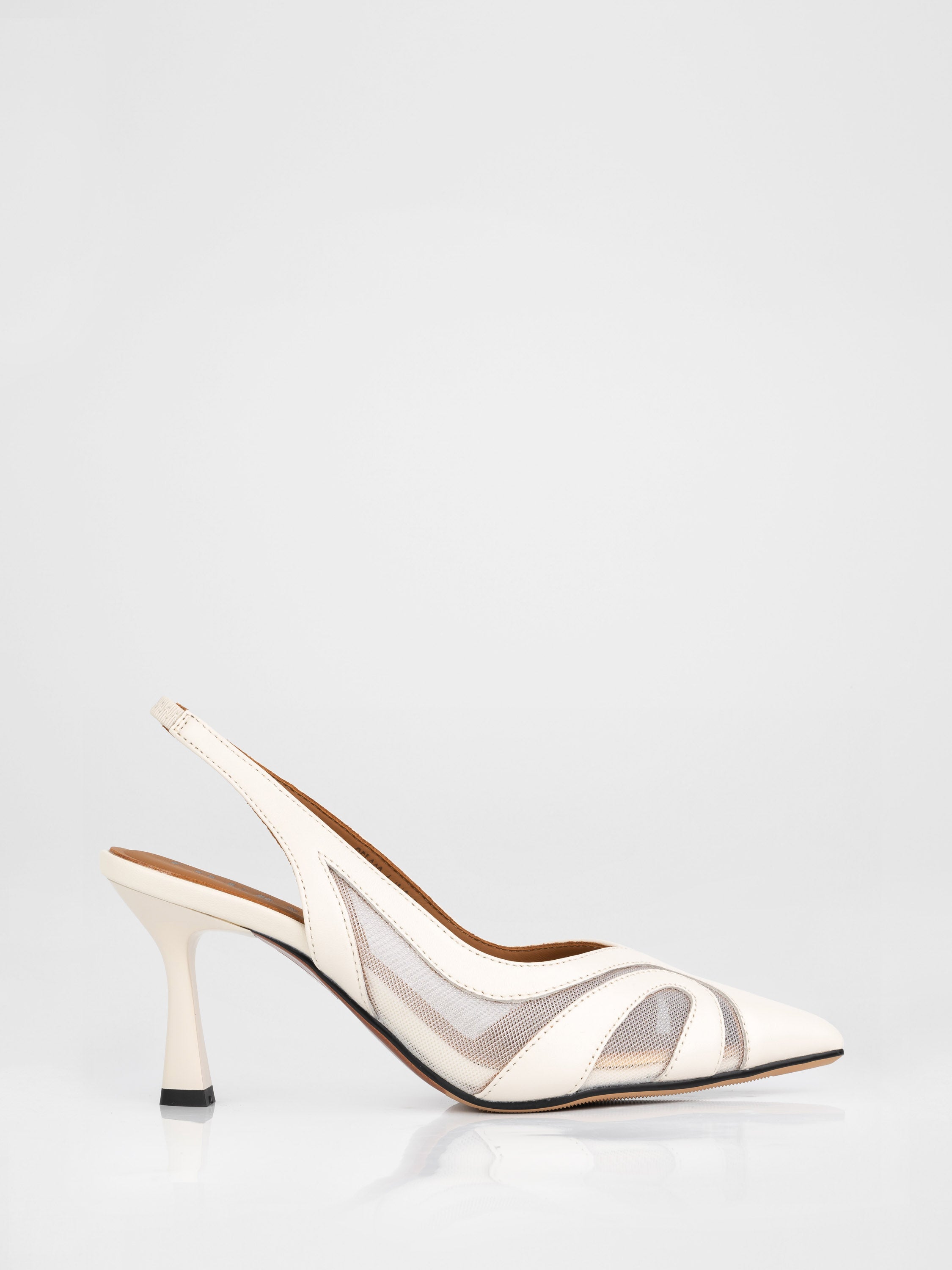 Шкіряні слінгбекі з відкритою п’яткою та прозорими вставками у світлому відтінку