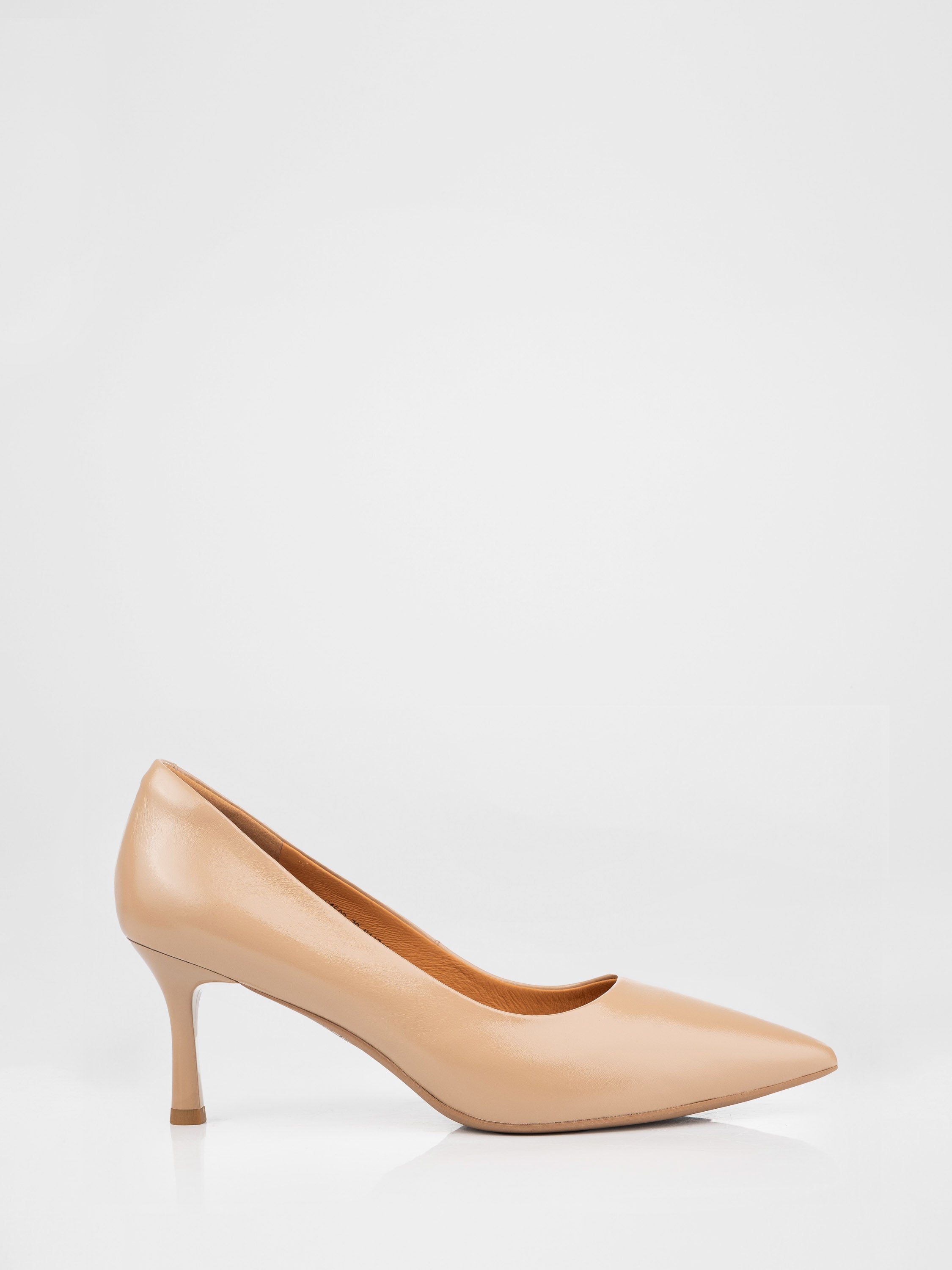 Туфлі човники у бежевому кольорі