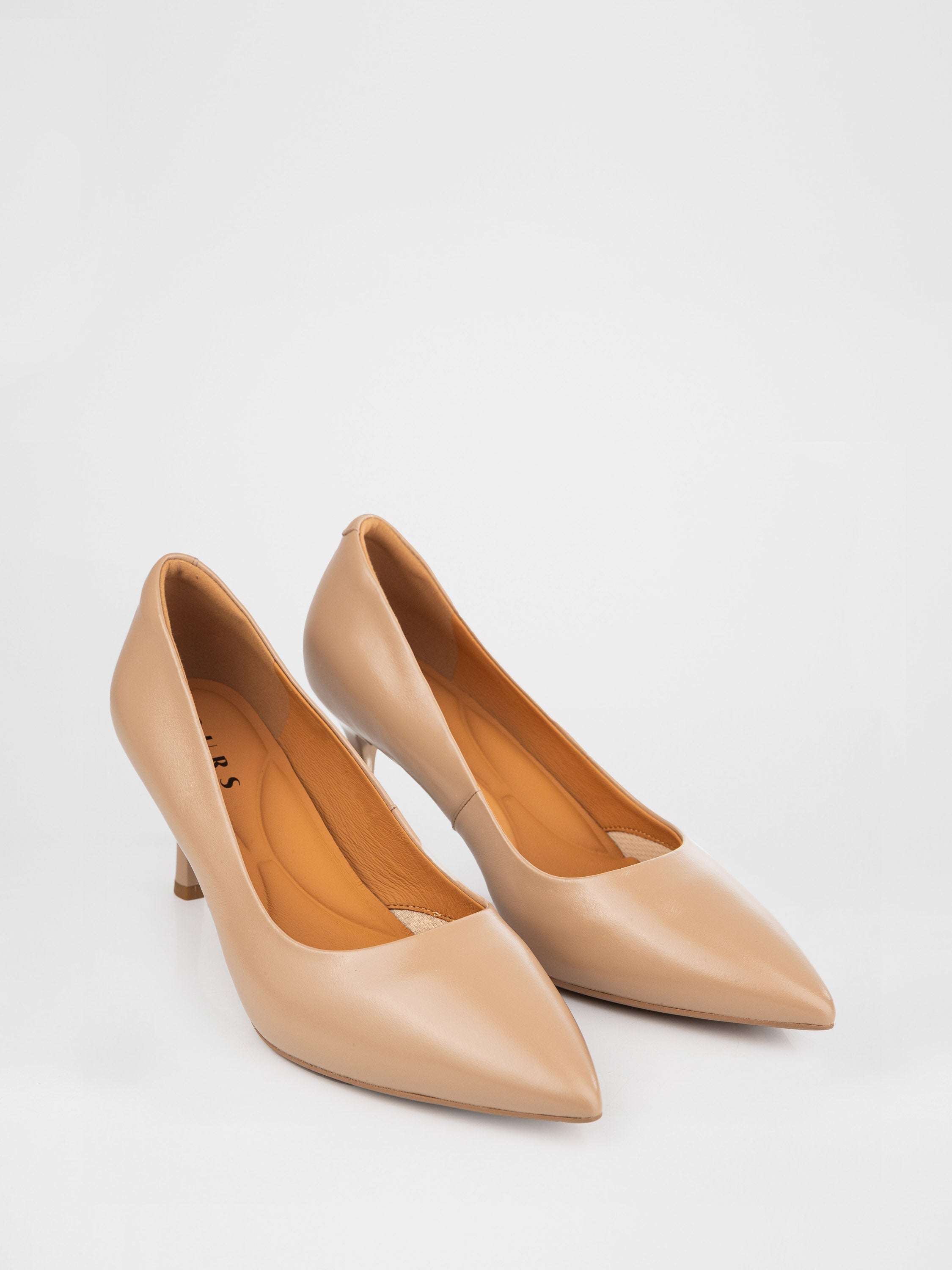 Туфлі човники у бежевому кольорі