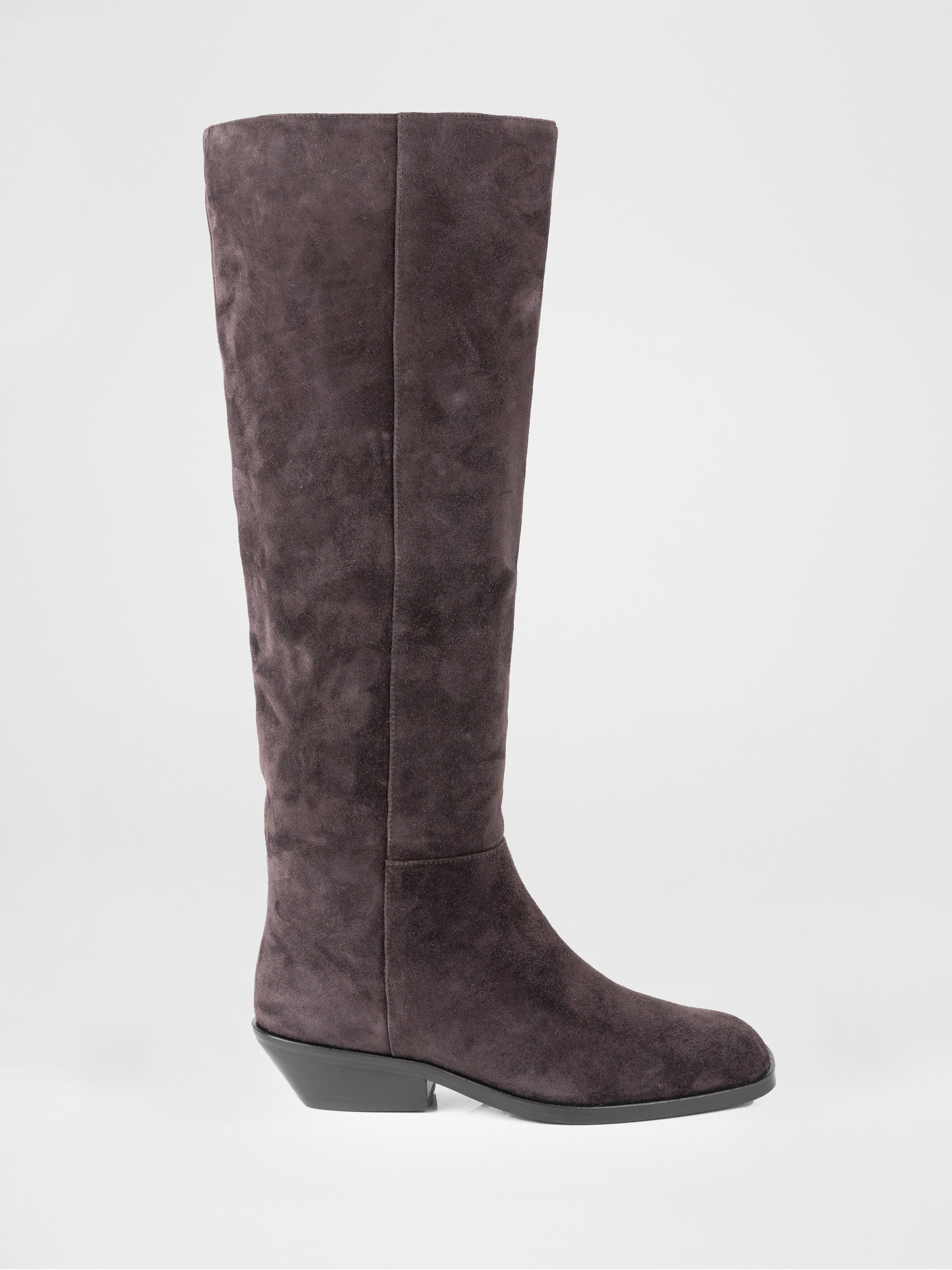 Замшеві чоботи у шоколадному кольорі