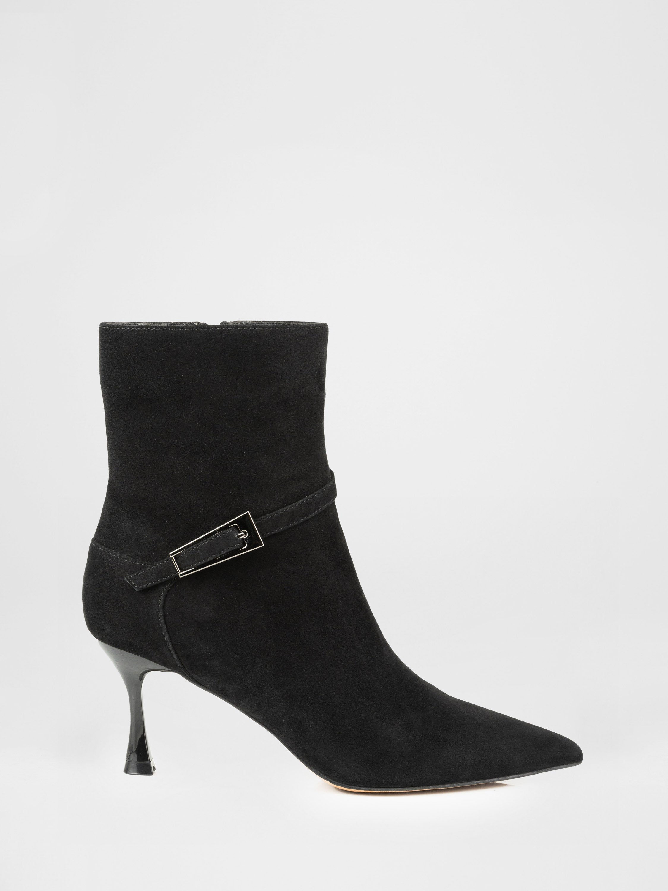 Замшеві ботильйони у чорному кольорі