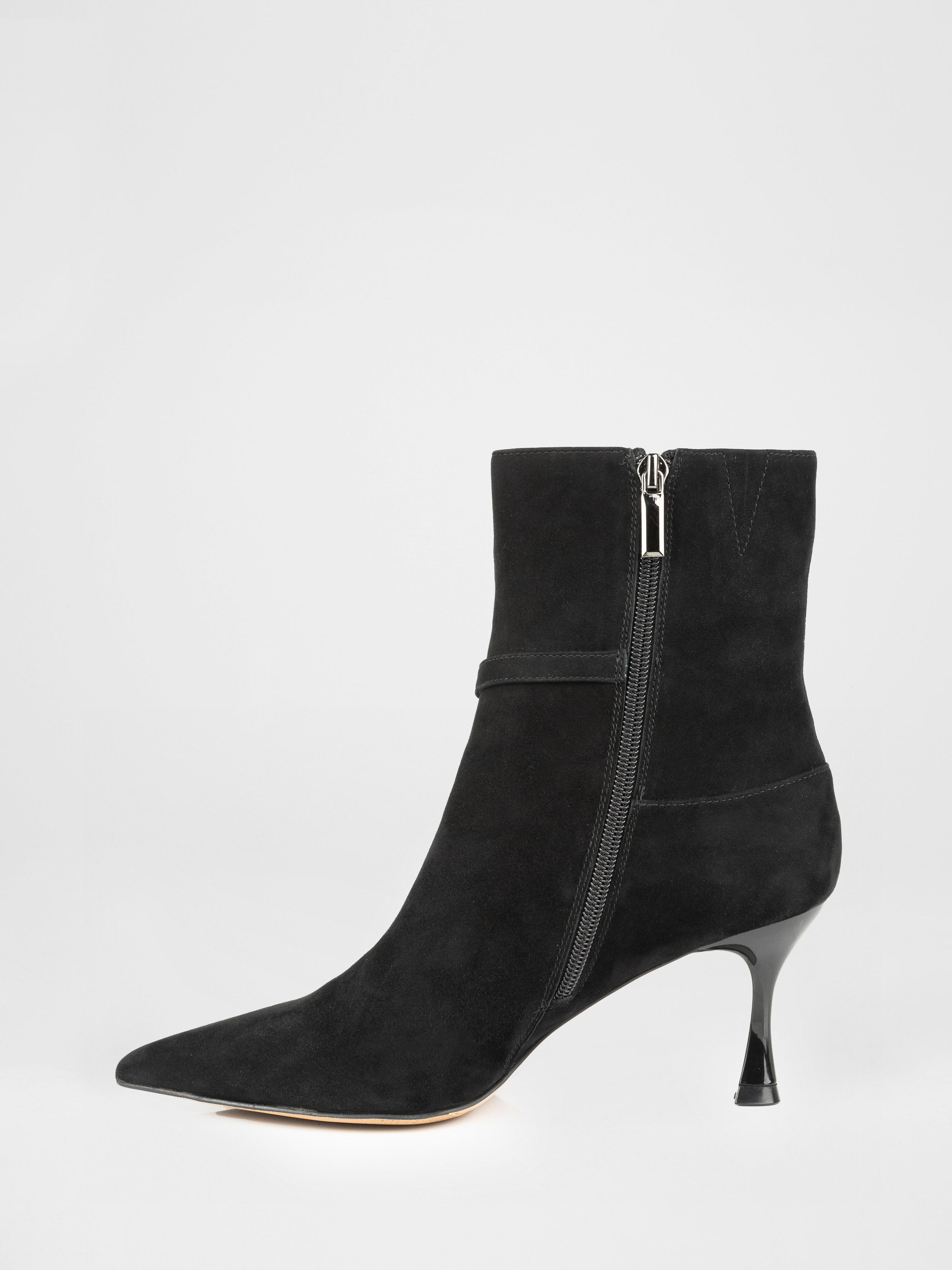 Замшеві ботильйони у чорному кольорі
