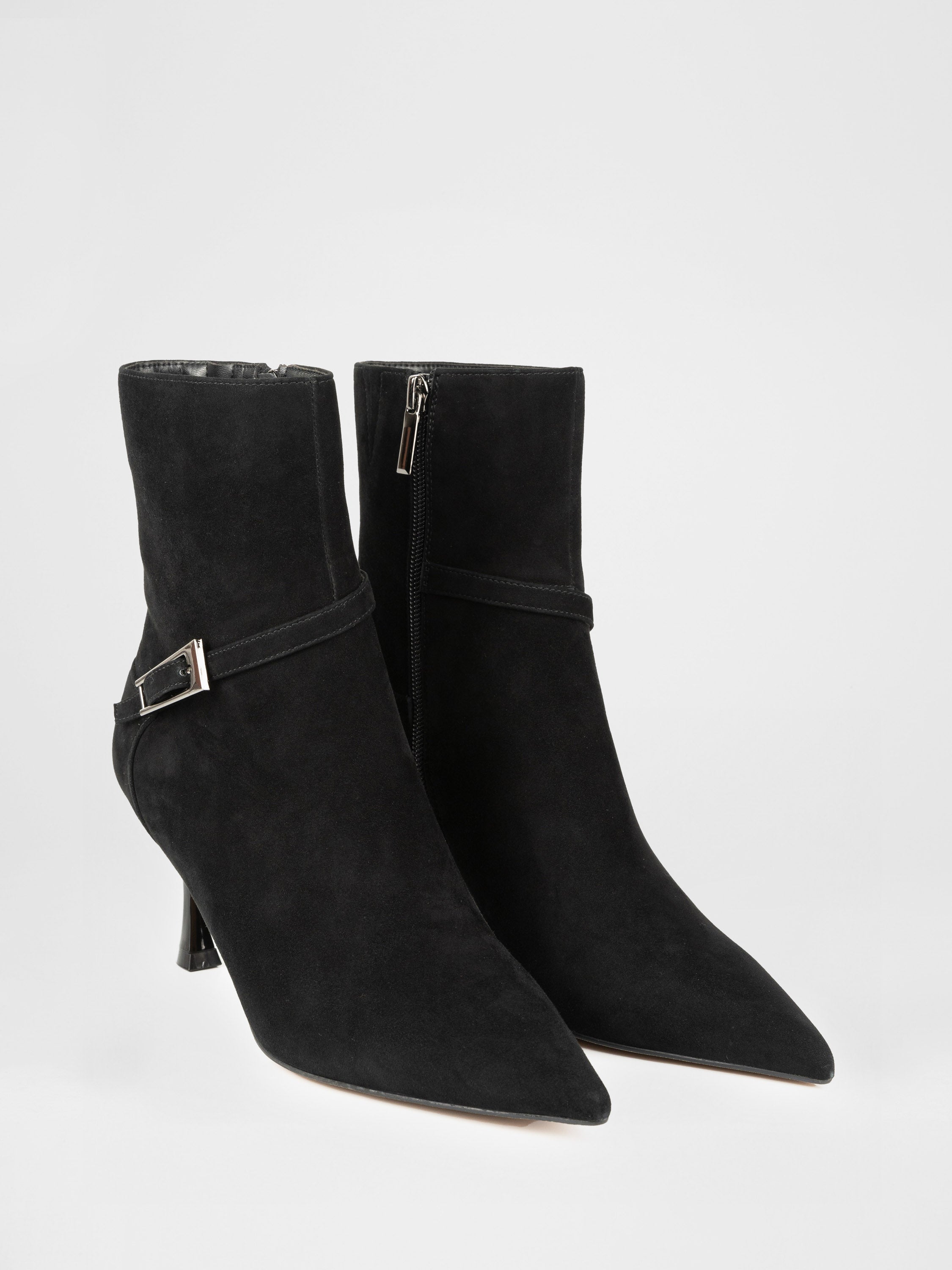 Замшеві ботильйони у чорному кольорі