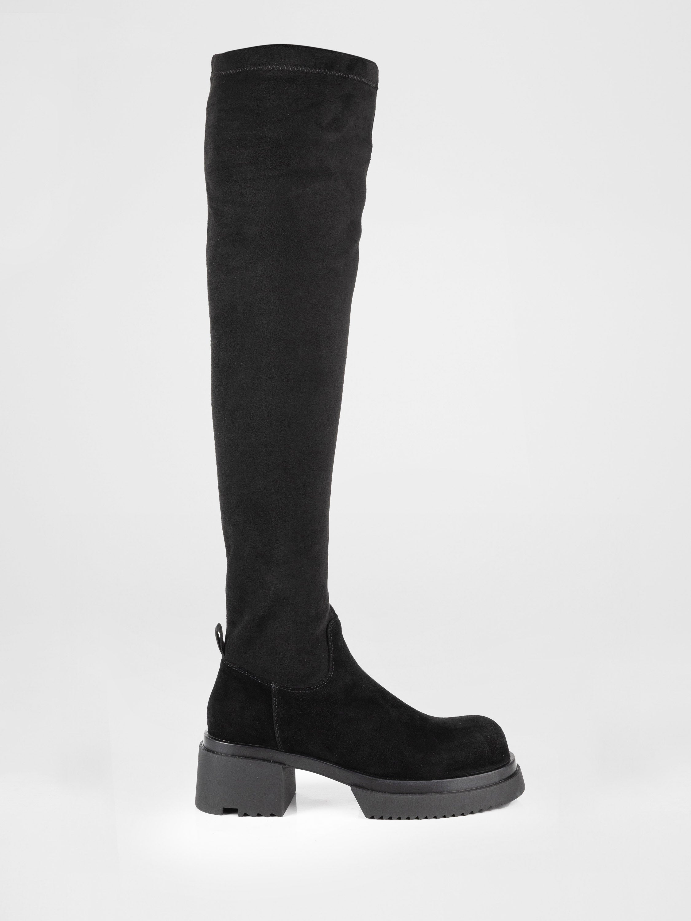 Замшеві ботфорти на тракторній підошві