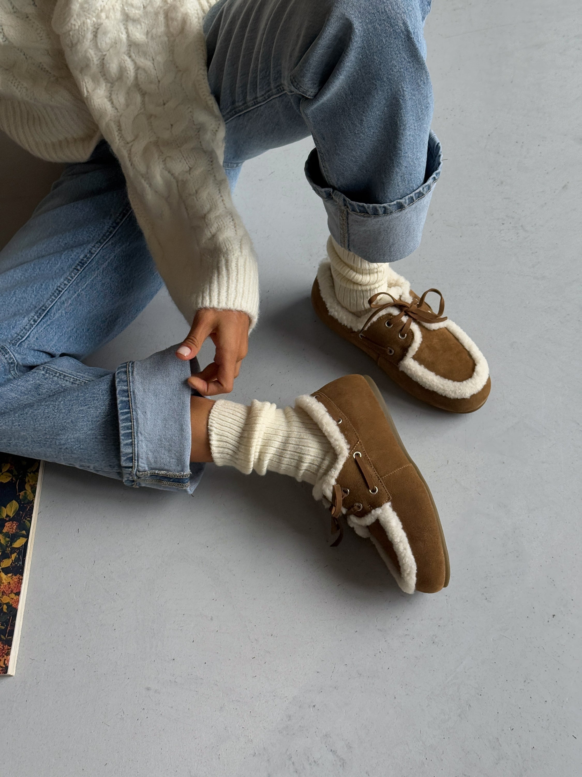 Лофери хутряні у кольорі карамель