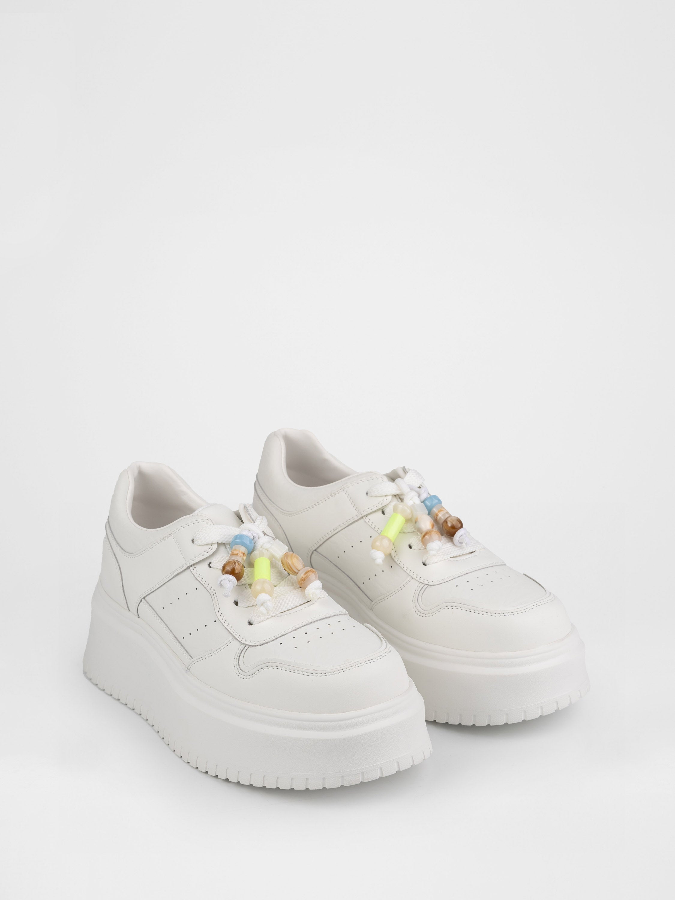 Снікерси жіночі у білому кольорі