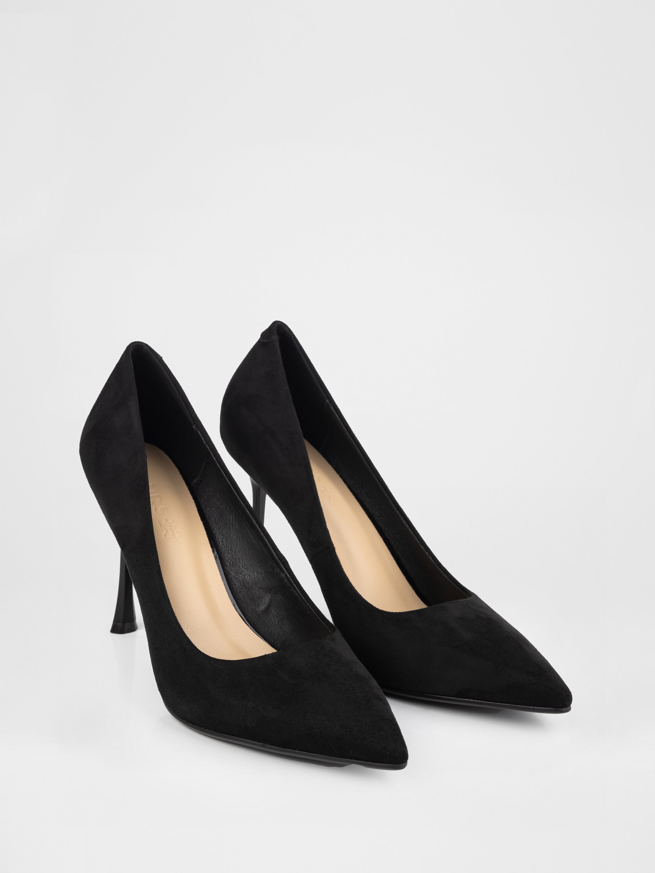 Шкіряні туфлі човники у чорному кольорі