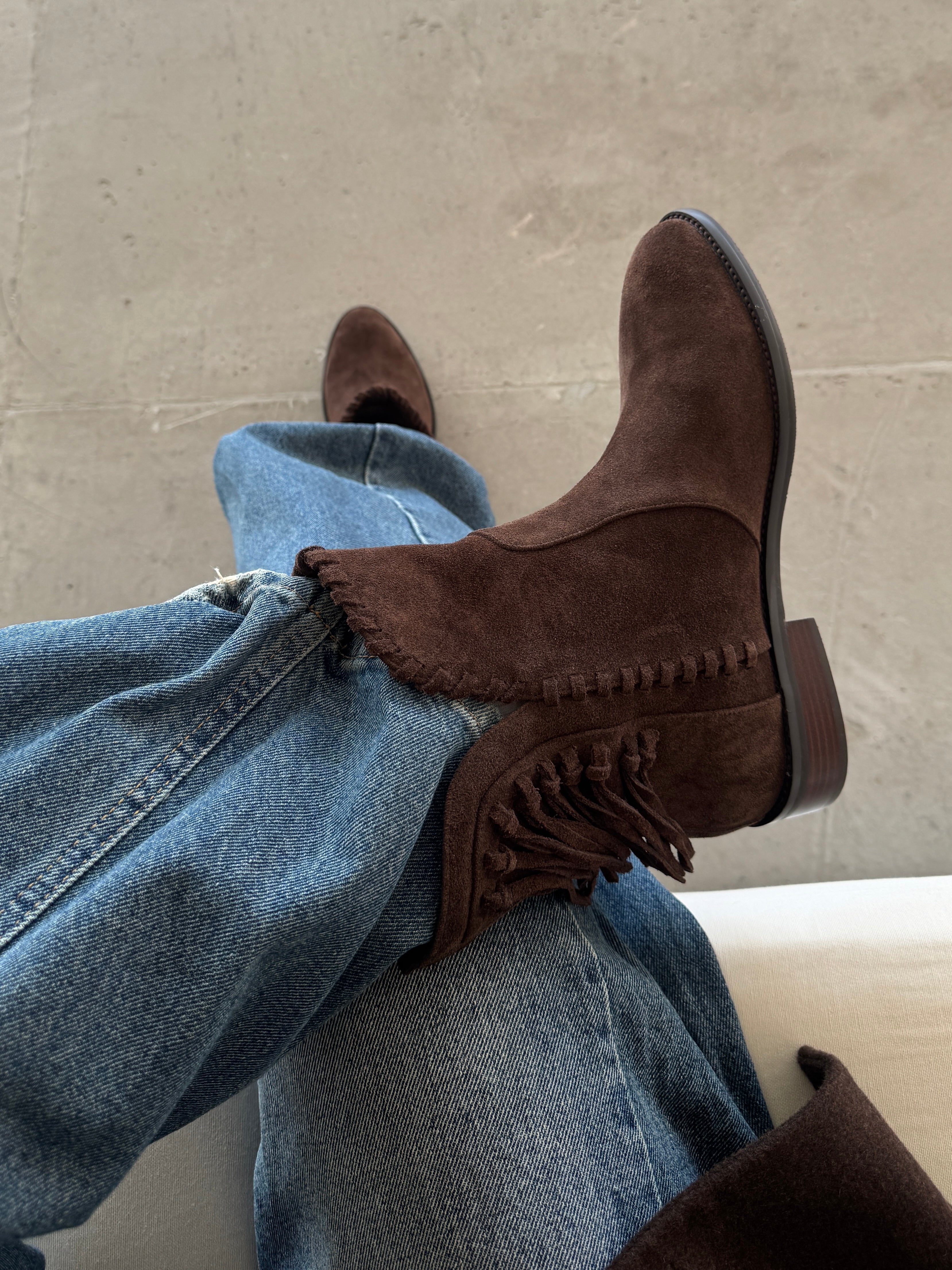 Замшеві ковбойки у шоколадному кольорі