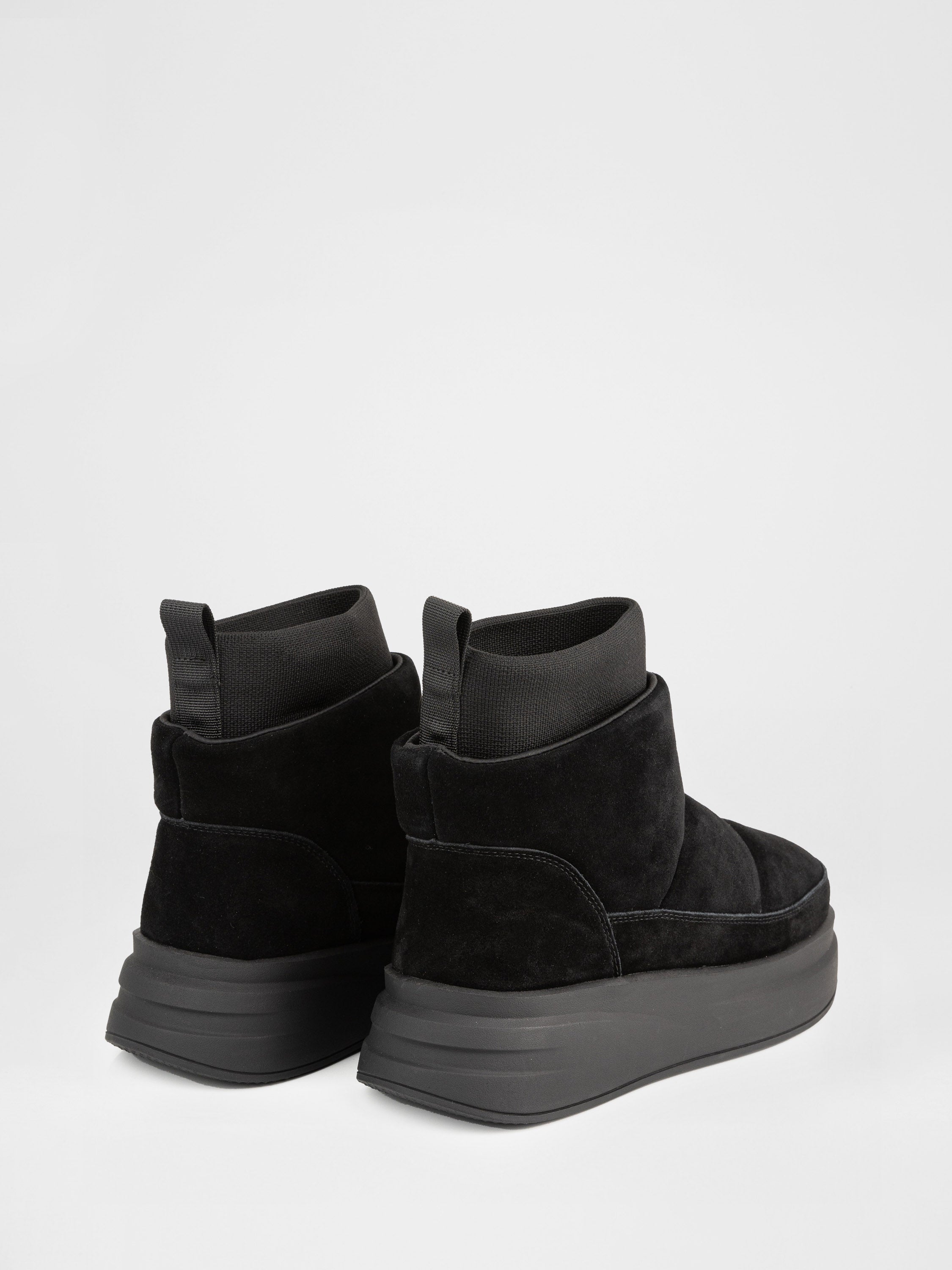 Замшеві Уггі у чорному  кольорі