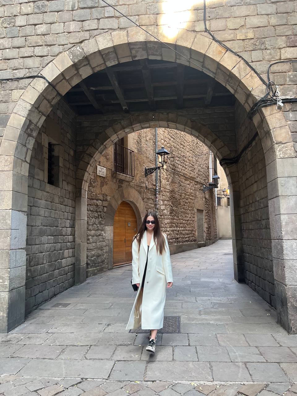 Пальто макси у молочному кольорі